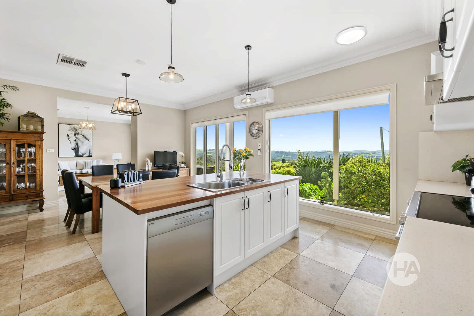 266 Red Hill Road, BEACONSFIELD UPPER, Beaconsfield Upper - Thumbnail 2