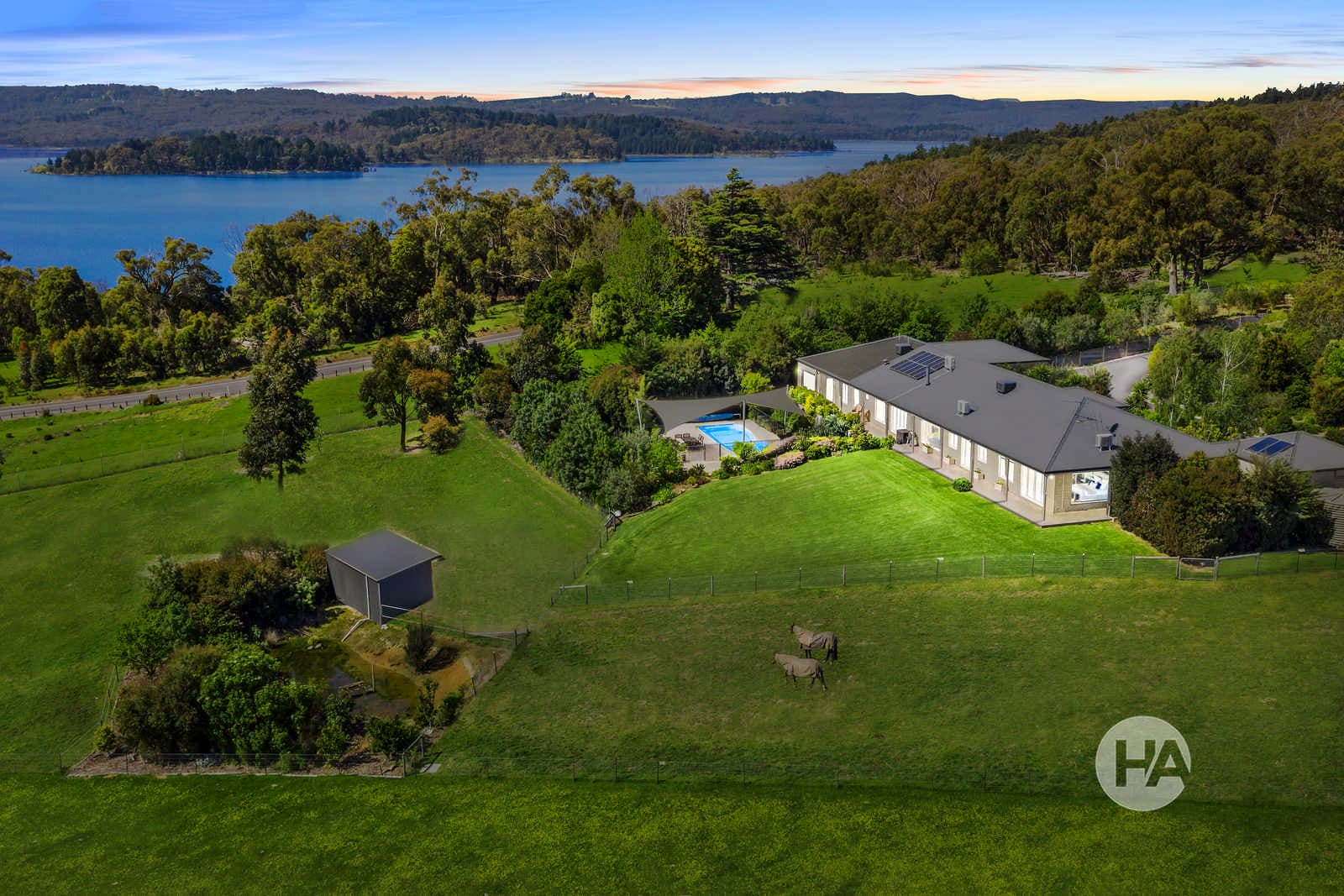 266 Red Hill Road, BEACONSFIELD UPPER, Beaconsfield Upper - Image 1