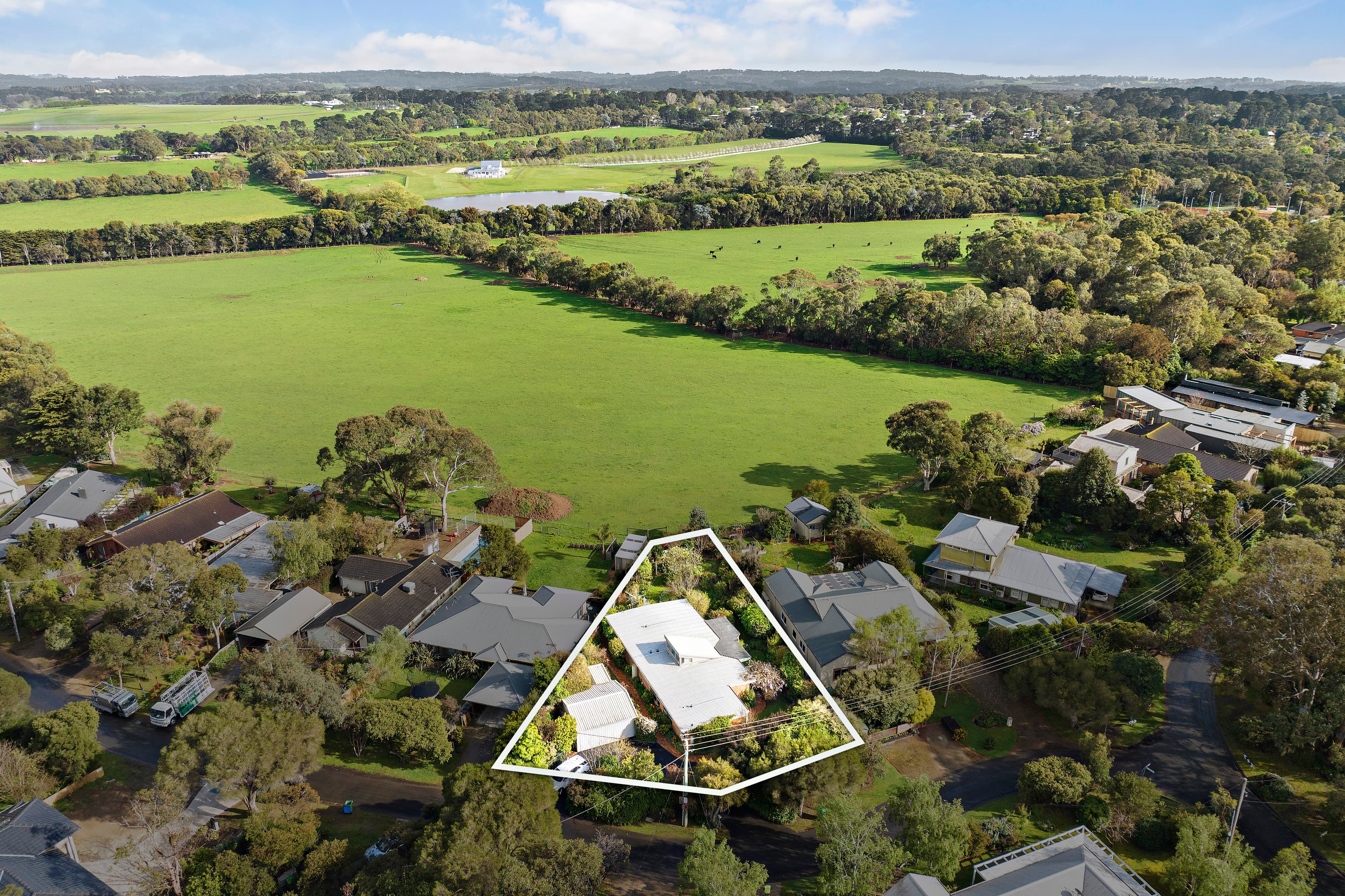 6 Albert Crescent, BALNARRING, Balnarring - Thumbnail 2