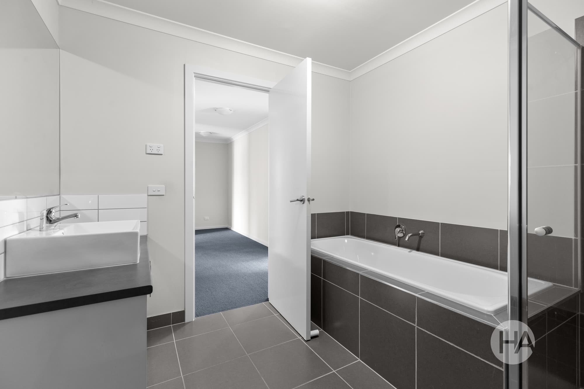 6 Queenie Way, CRANBOURNE WEST, Cranbourne West - Thumbnail 8