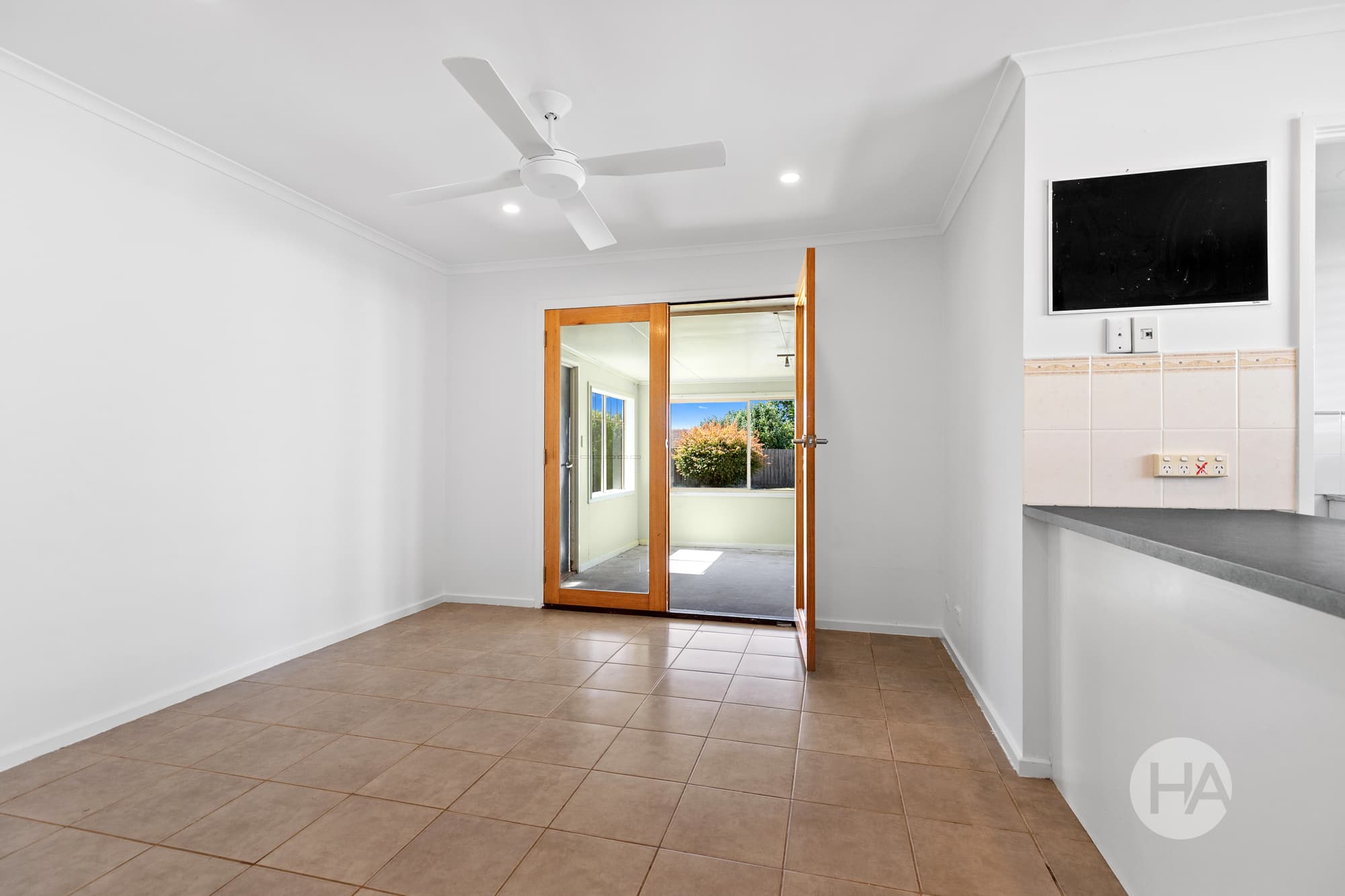 71 Pembroke Drive, SOMERVILLE, Somerville - Thumbnail 4