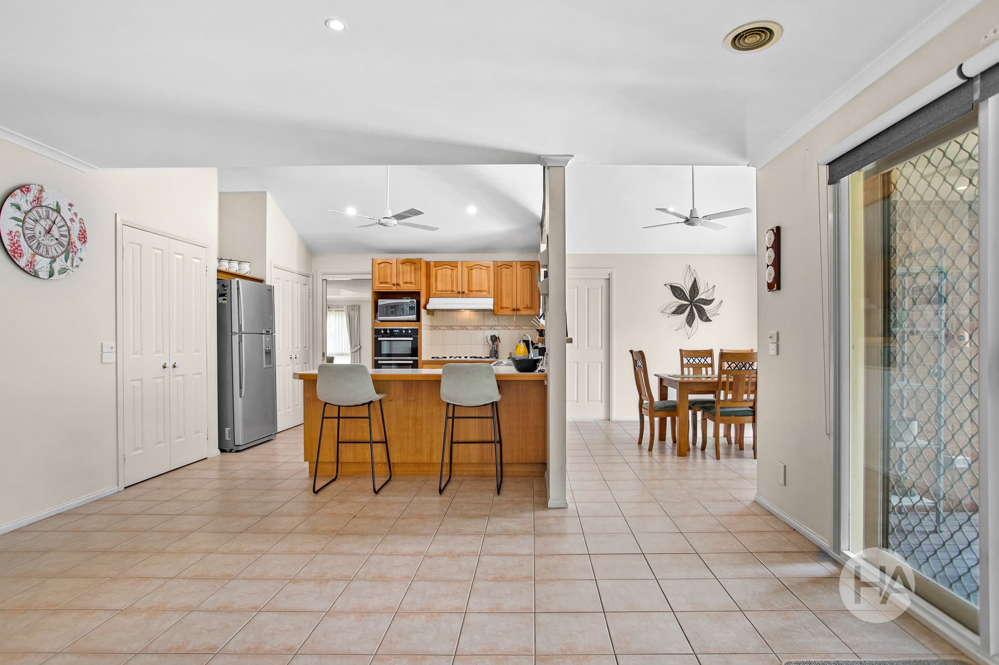 16 Eliza Place, SOMERVILLE, Somerville - Thumbnail 3