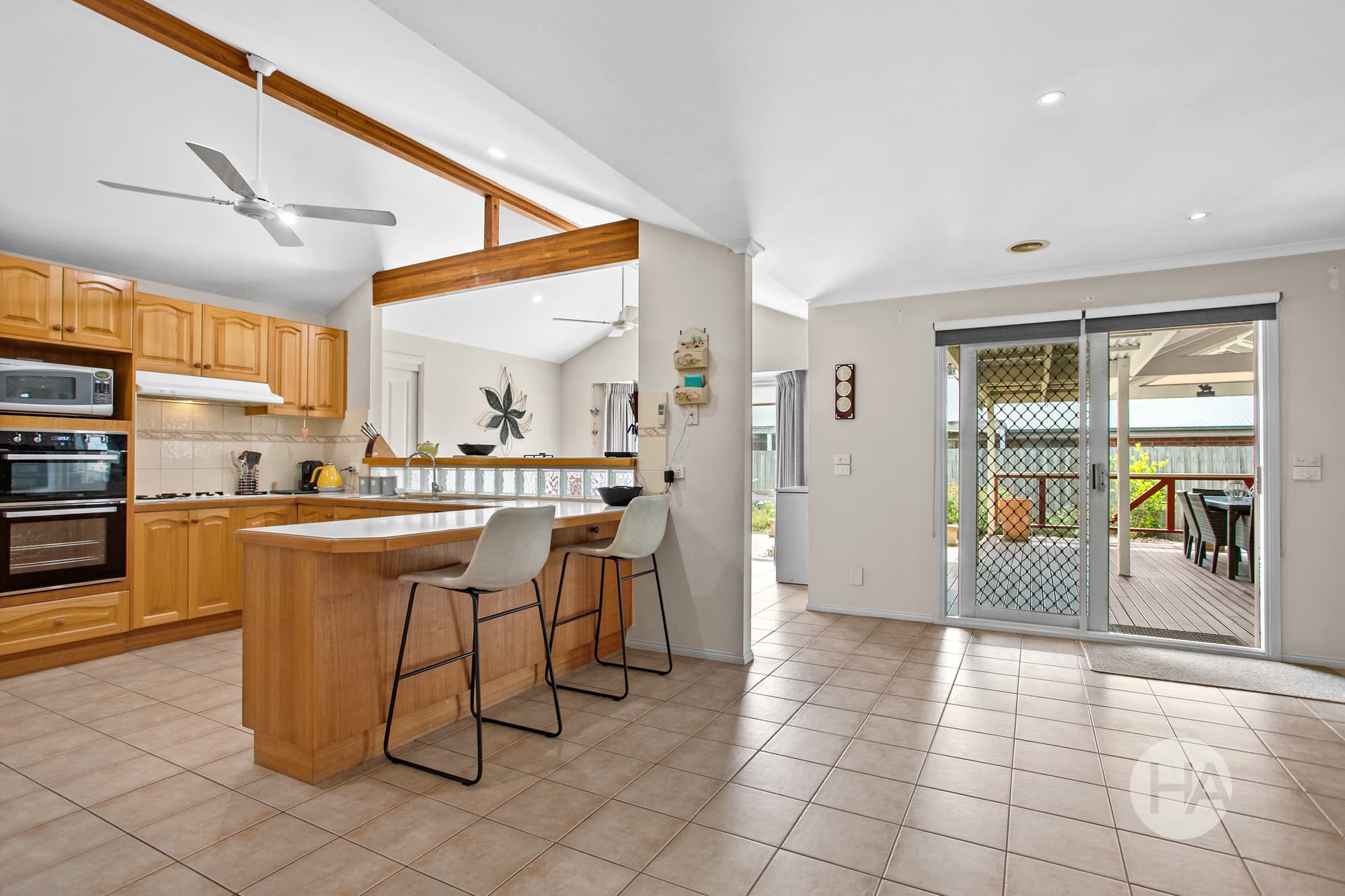 16 Eliza Place, SOMERVILLE, Somerville - Thumbnail 2