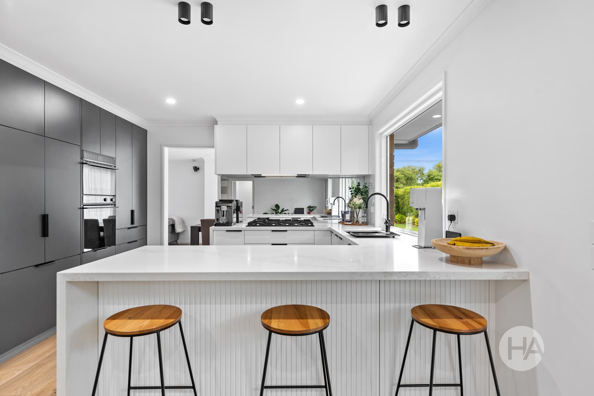 88 Graf Road, SOMERVILLE, Somerville - Thumbnail 3