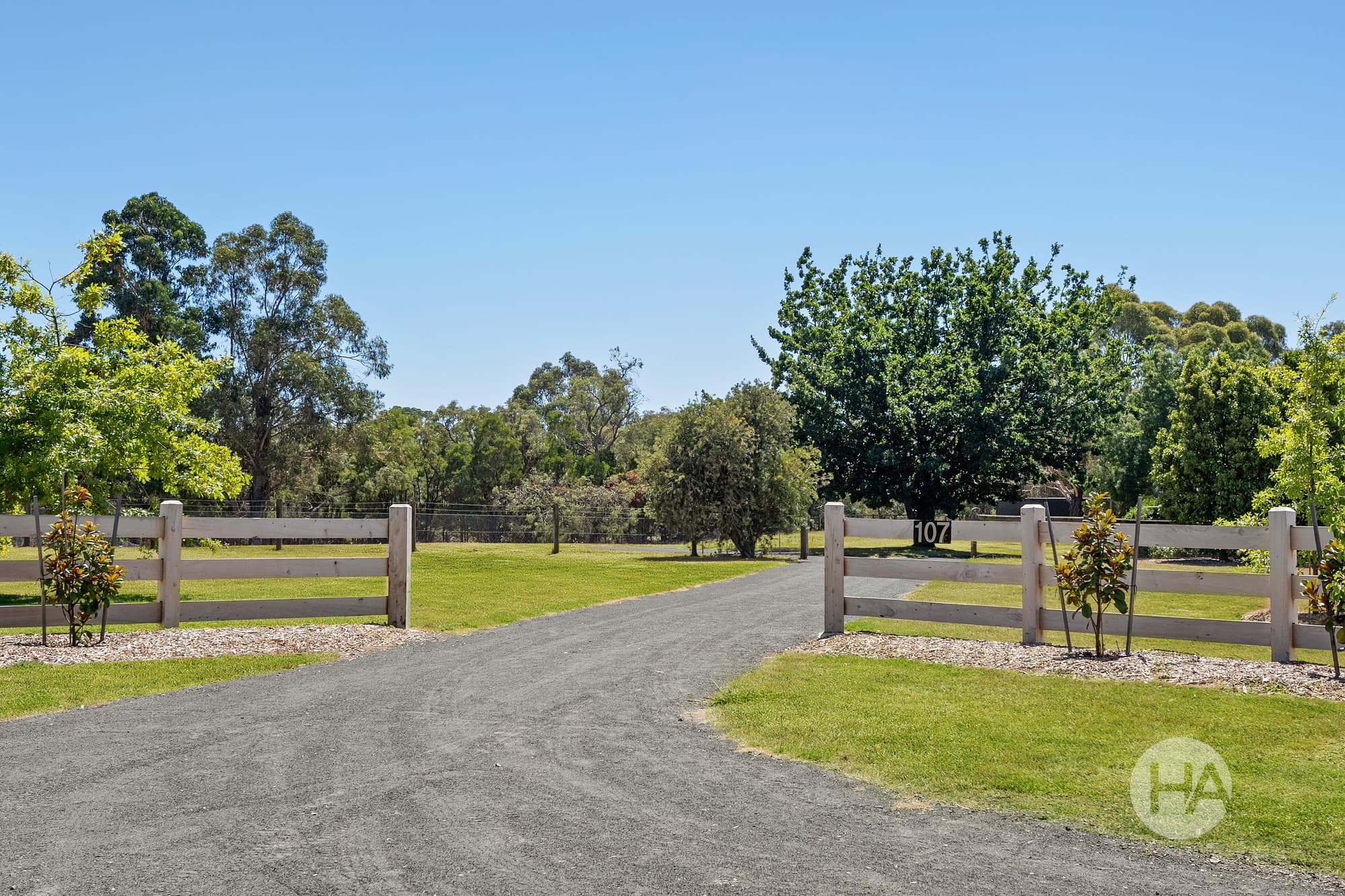 107 Highfield Drive, LANGWARRIN SOUTH, Langwarrin South - Thumbnail 5