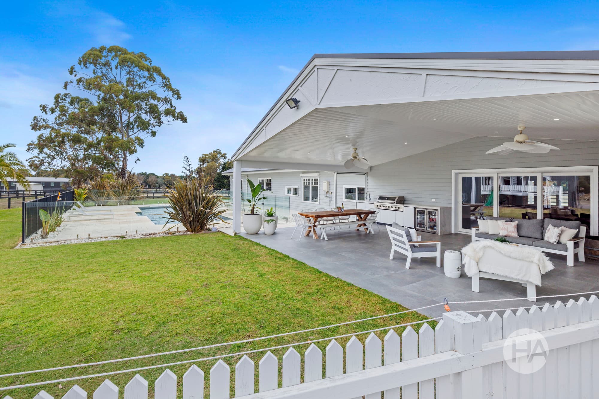220 Smiths Lane, CRANBOURNE SOUTH, Cranbourne South - Thumbnail 2
