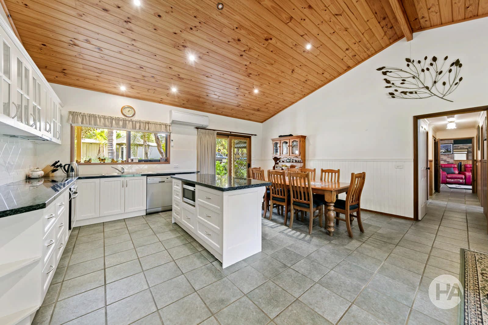 12 Carpenters Lane North, HASTINGS, Hastings - Thumbnail 2