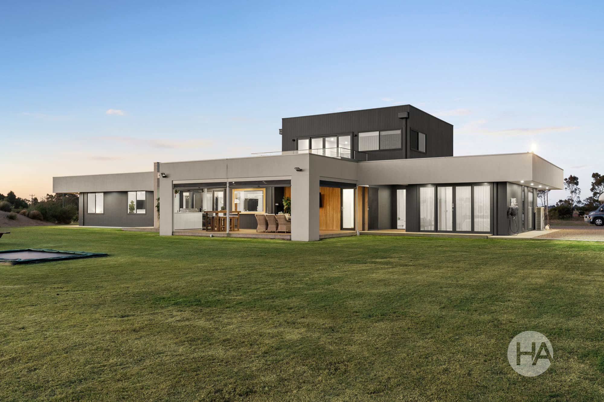 2740 South Gippsland Highway, TOORADIN, Tooradin - Thumbnail 2