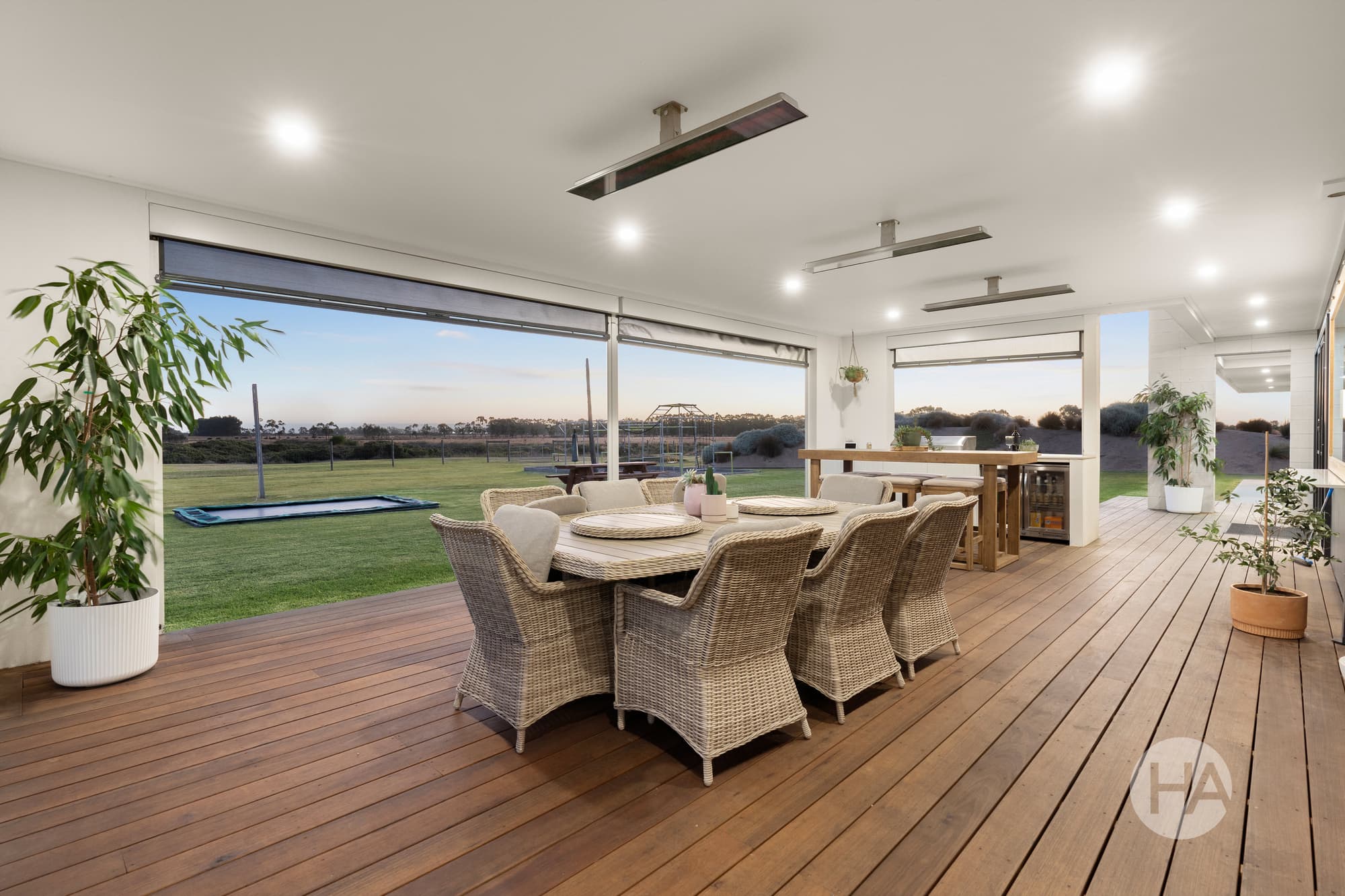 2740 South Gippsland Highway, TOORADIN, Tooradin - Thumbnail 4
