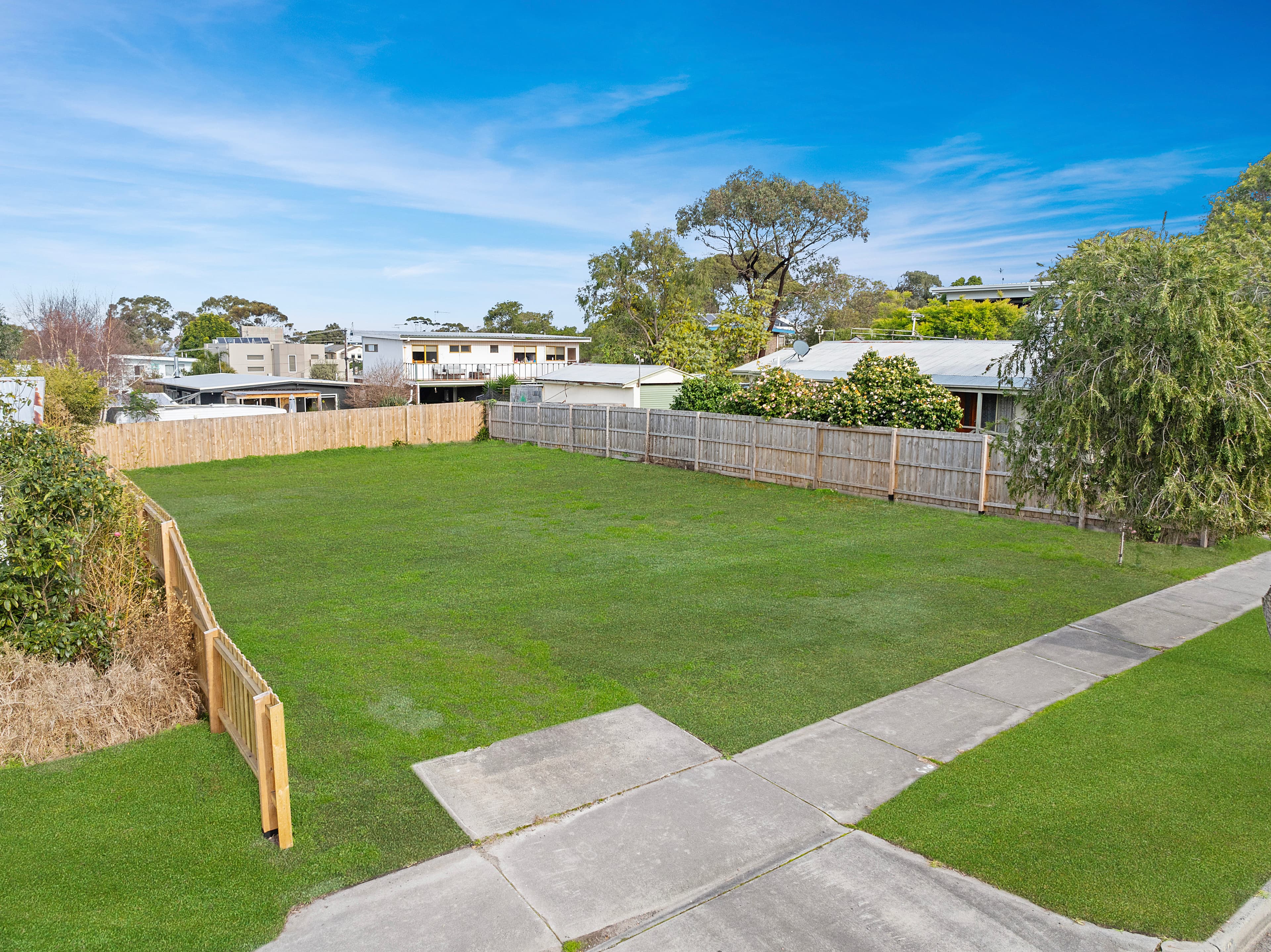 10 Bayview Avenue, INVERLOCH, Inverloch - Thumbnail 3
