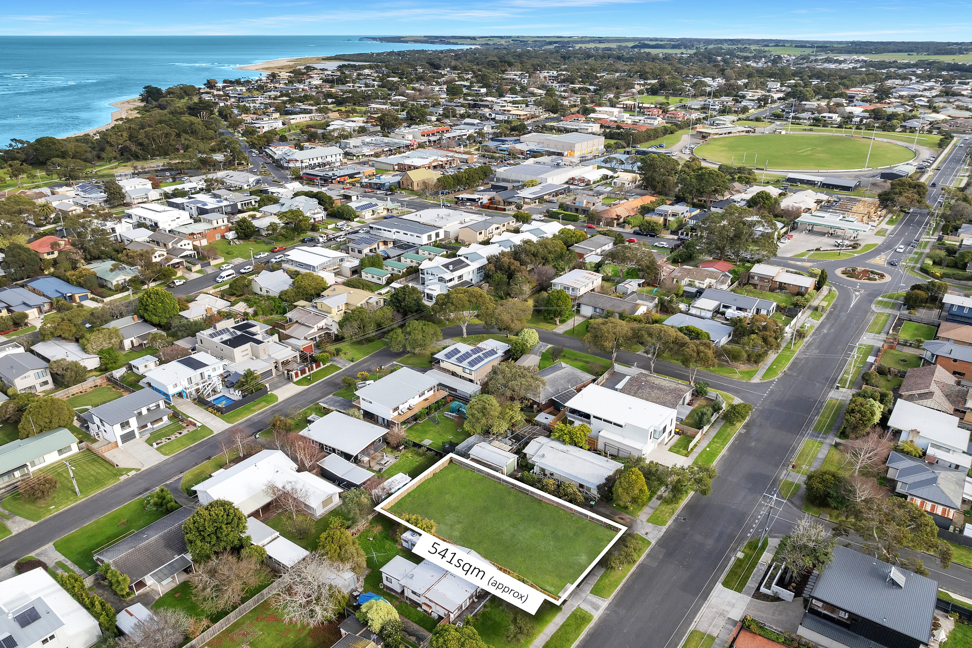 10 Bayview Avenue, INVERLOCH, Inverloch - Image 1