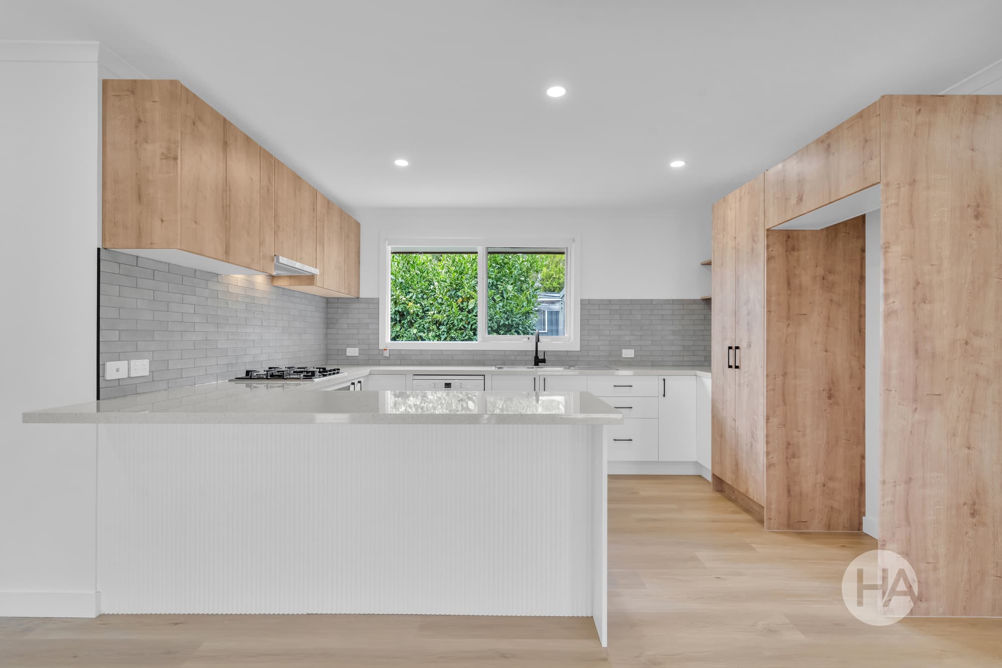 31 Bruce Drive, SOMERVILLE, Somerville - Thumbnail 2