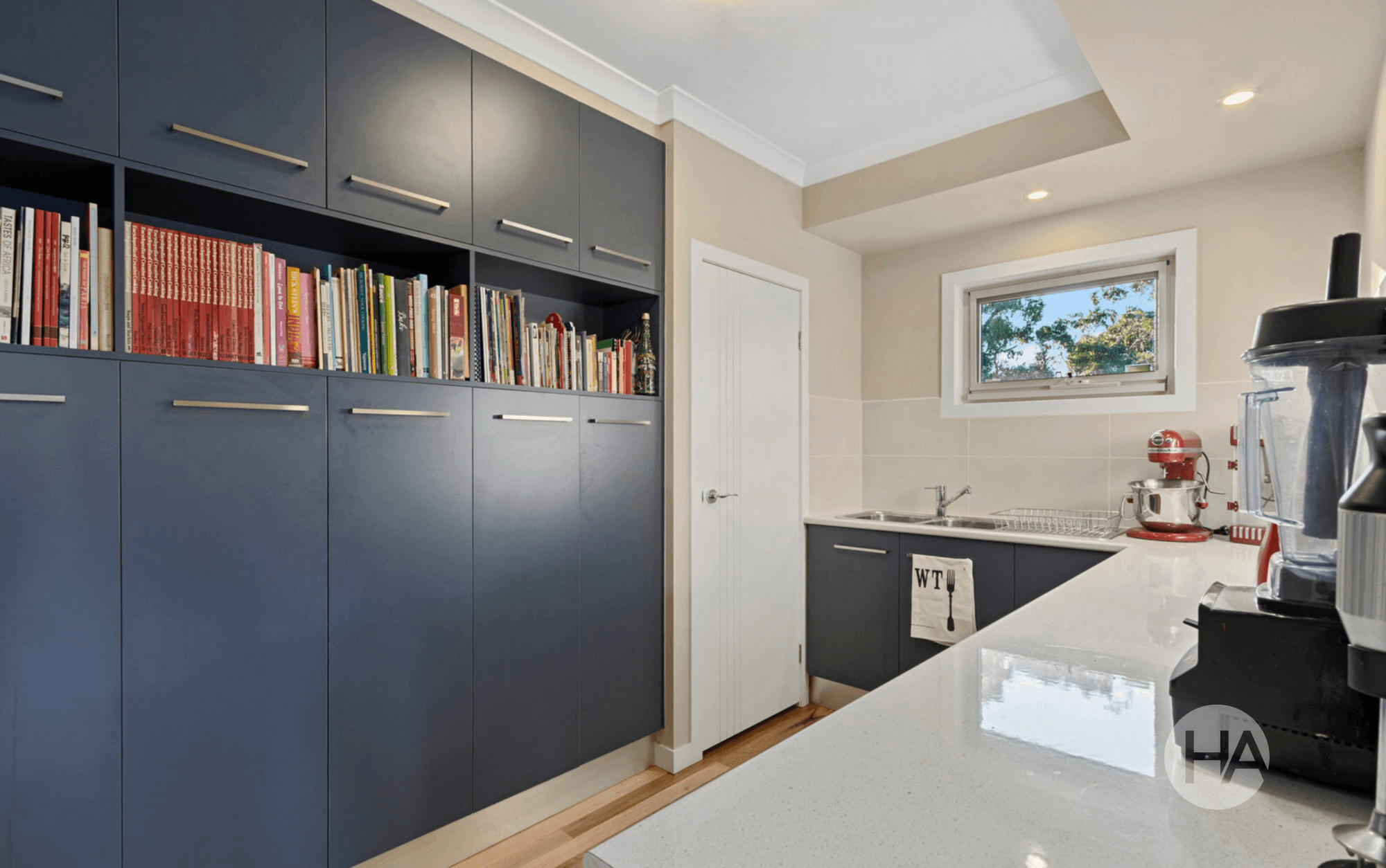 184 Albert Ruttle Drive, INVERLOCH, Inverloch - Thumbnail 4