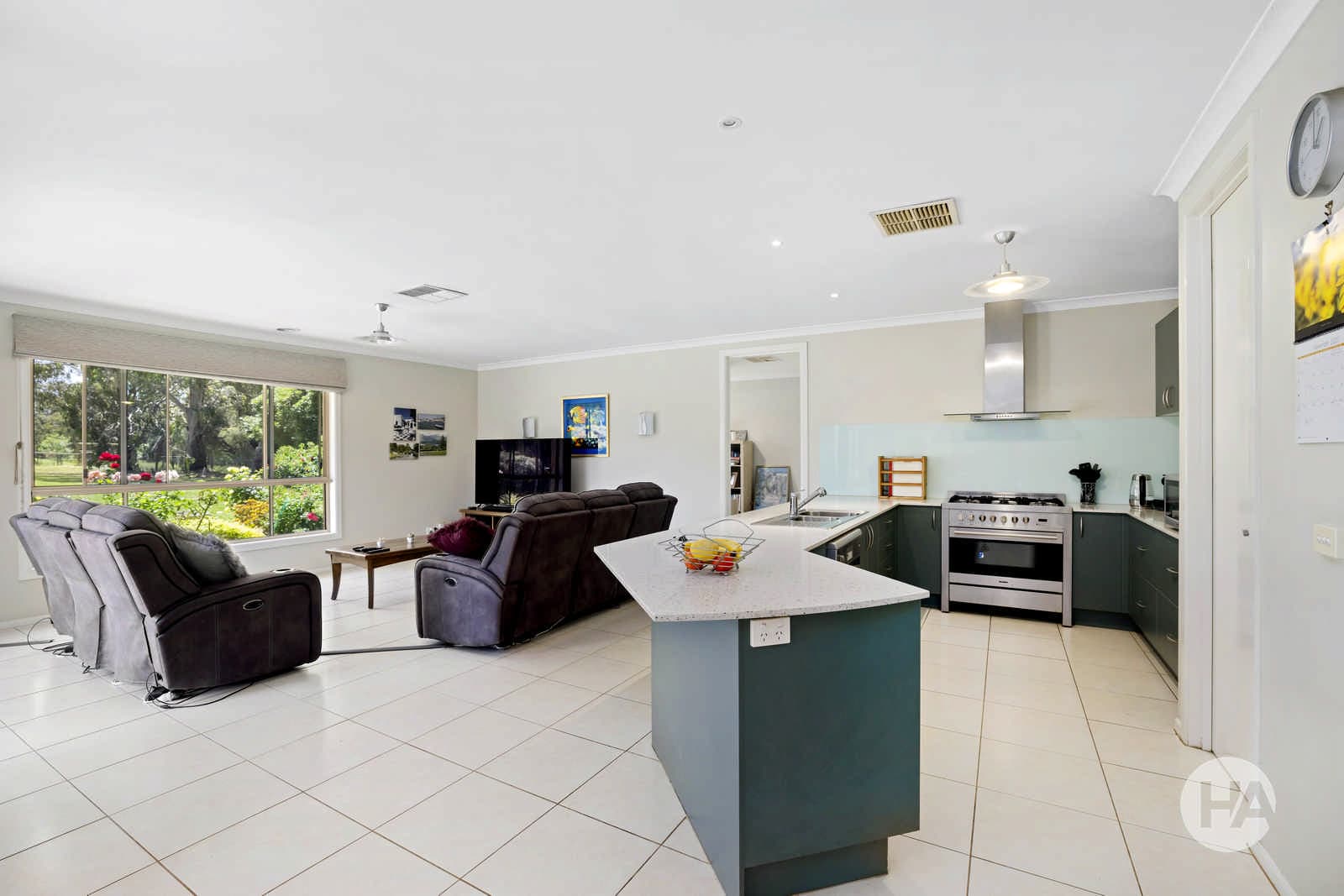 30 Carramar Road, CRANBOURNE SOUTH, Cranbourne South - Thumbnail 4