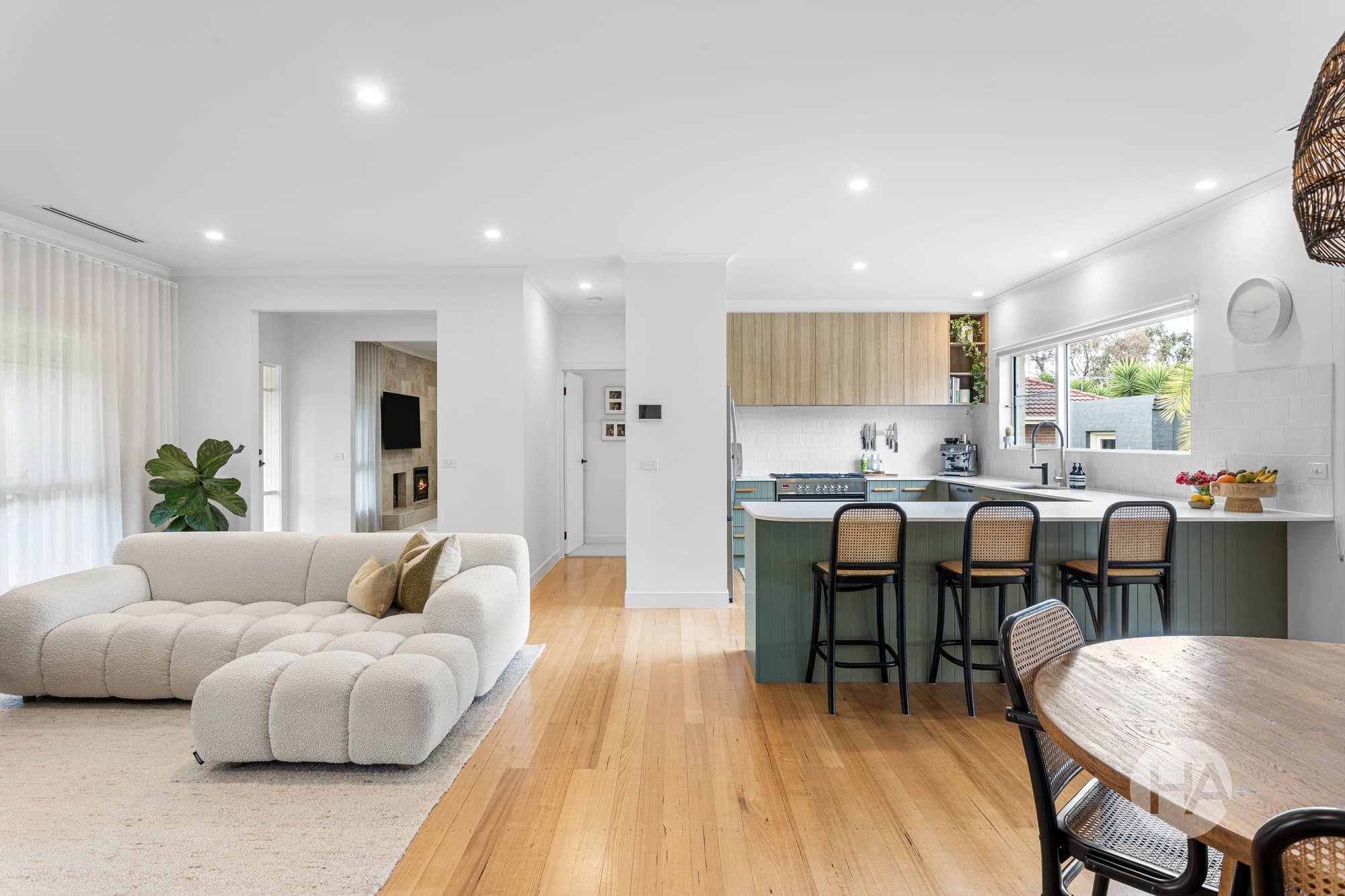 56 Balcombe Drive, MOUNT MARTHA, Mount Martha - Thumbnail 2