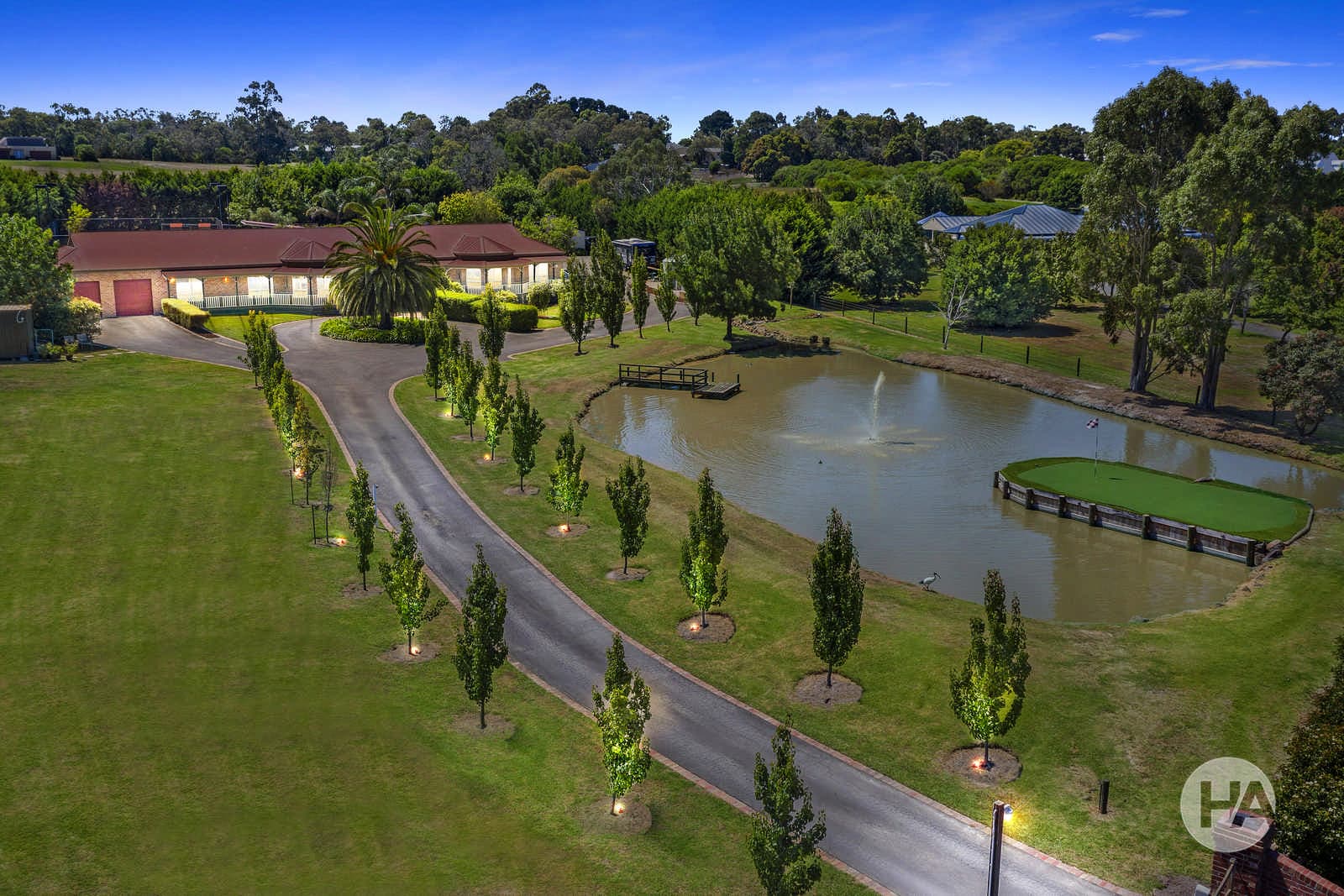 63 Highfield Drive, LANGWARRIN SOUTH, Langwarrin South - Thumbnail 2