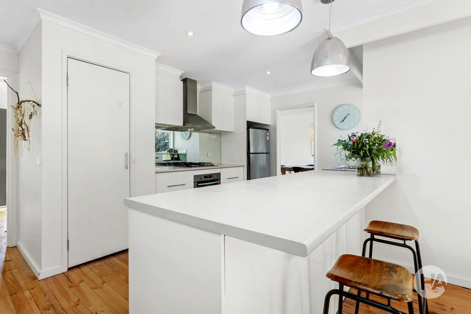 8 Leicester Court, SOMERVILLE, Somerville - Thumbnail 5