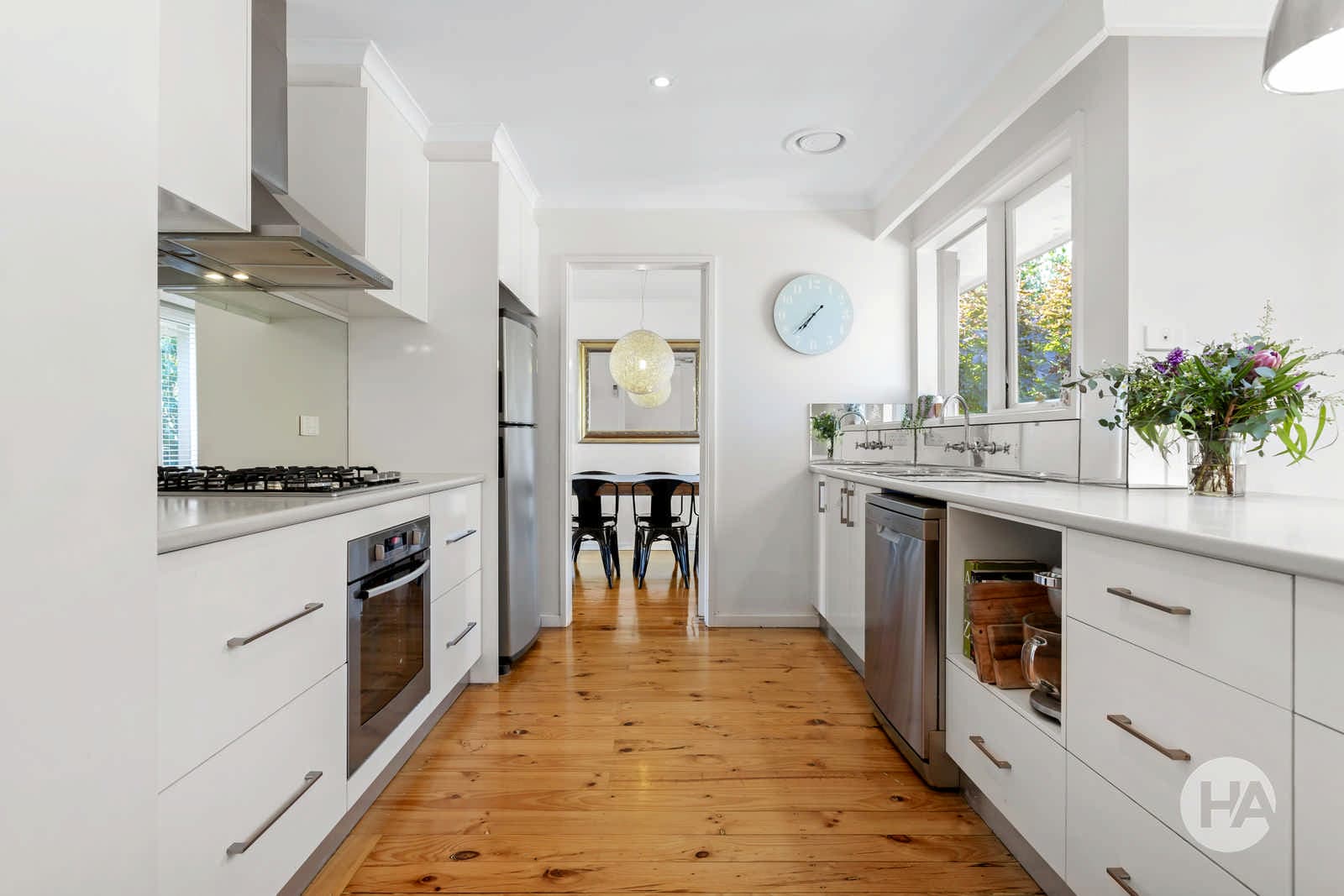 8 Leicester Court, SOMERVILLE, Somerville - Thumbnail 4