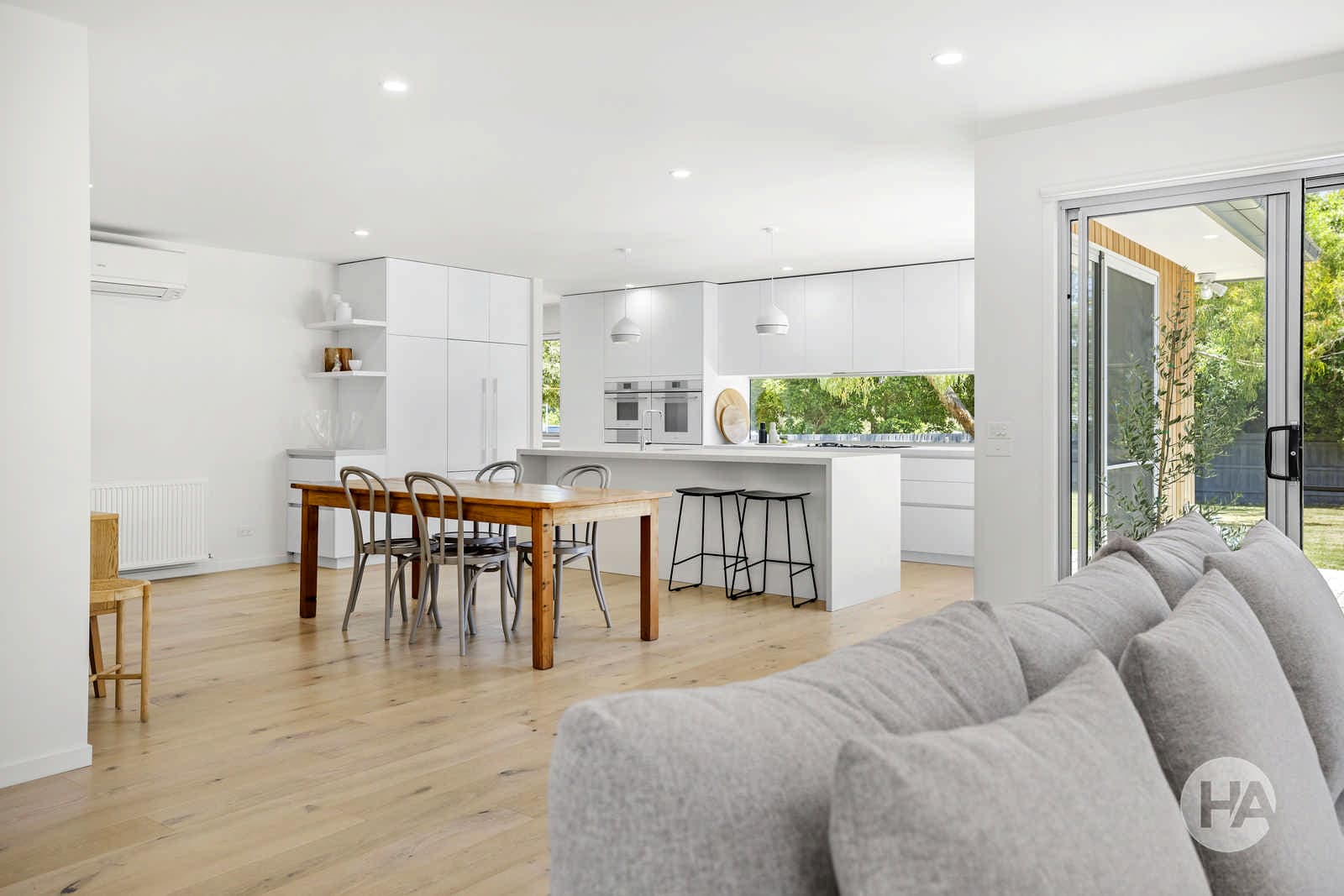 9 Charles Court, SOMERS, Somers - Thumbnail 6