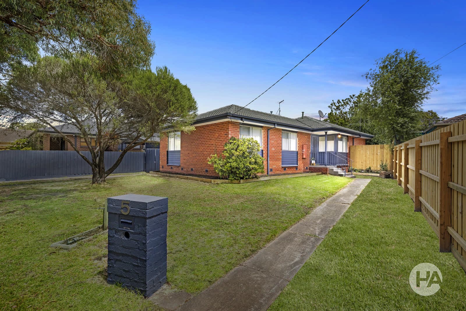 5 Jacana Street, MORNINGTON, Mornington - Thumbnail 2