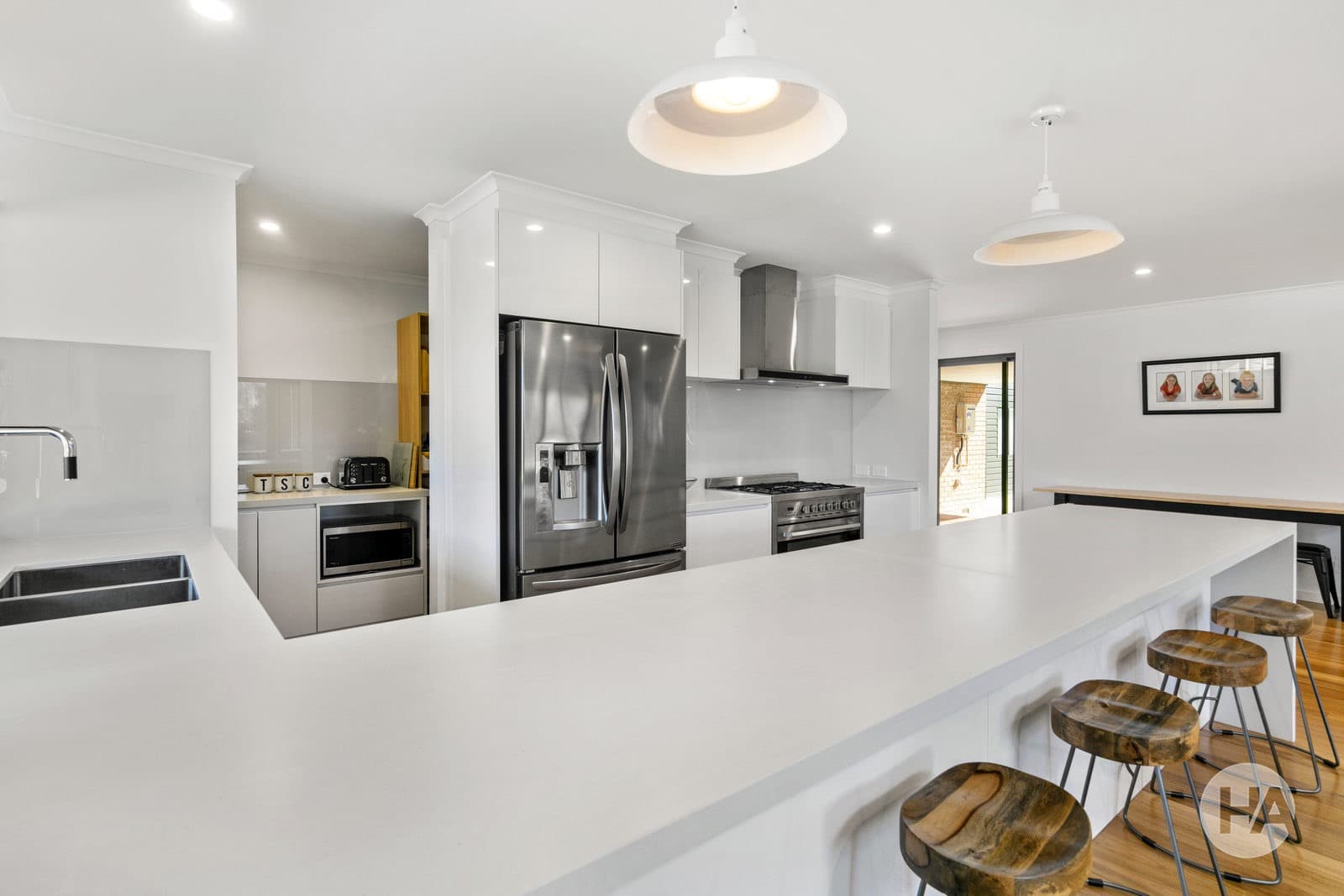 9 Clarke Close, SOMERVILLE, Somerville - Thumbnail 3