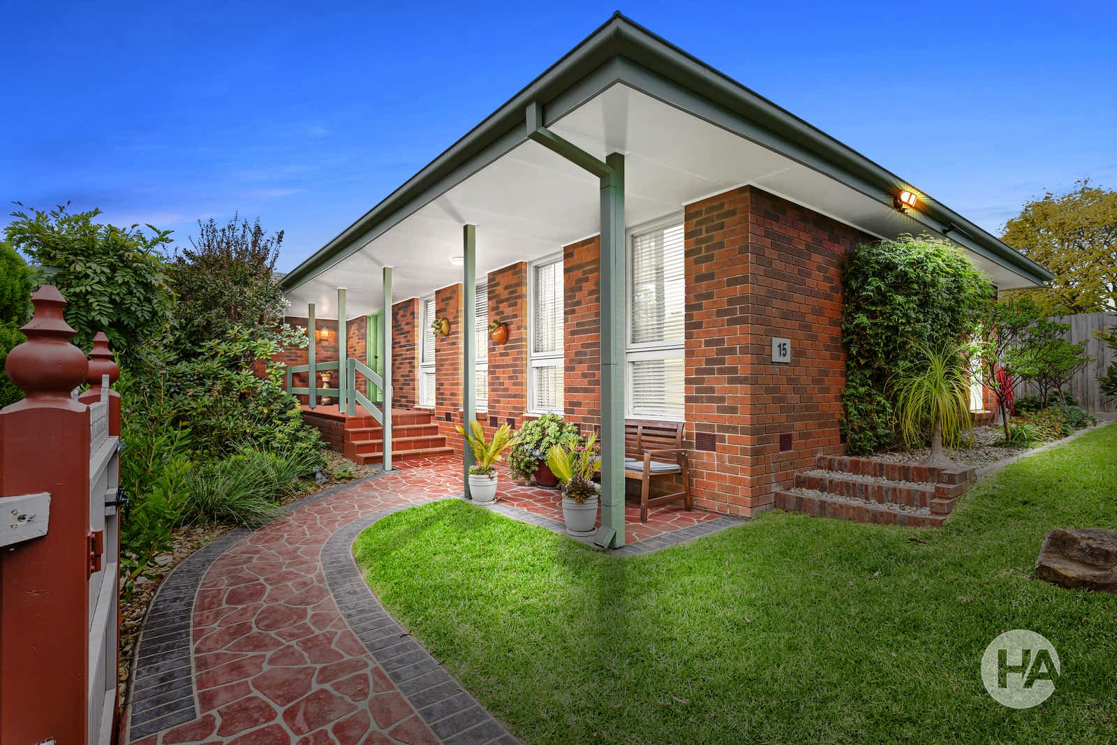 15 Bower Court, LANGWARRIN, Langwarrin - Image 1