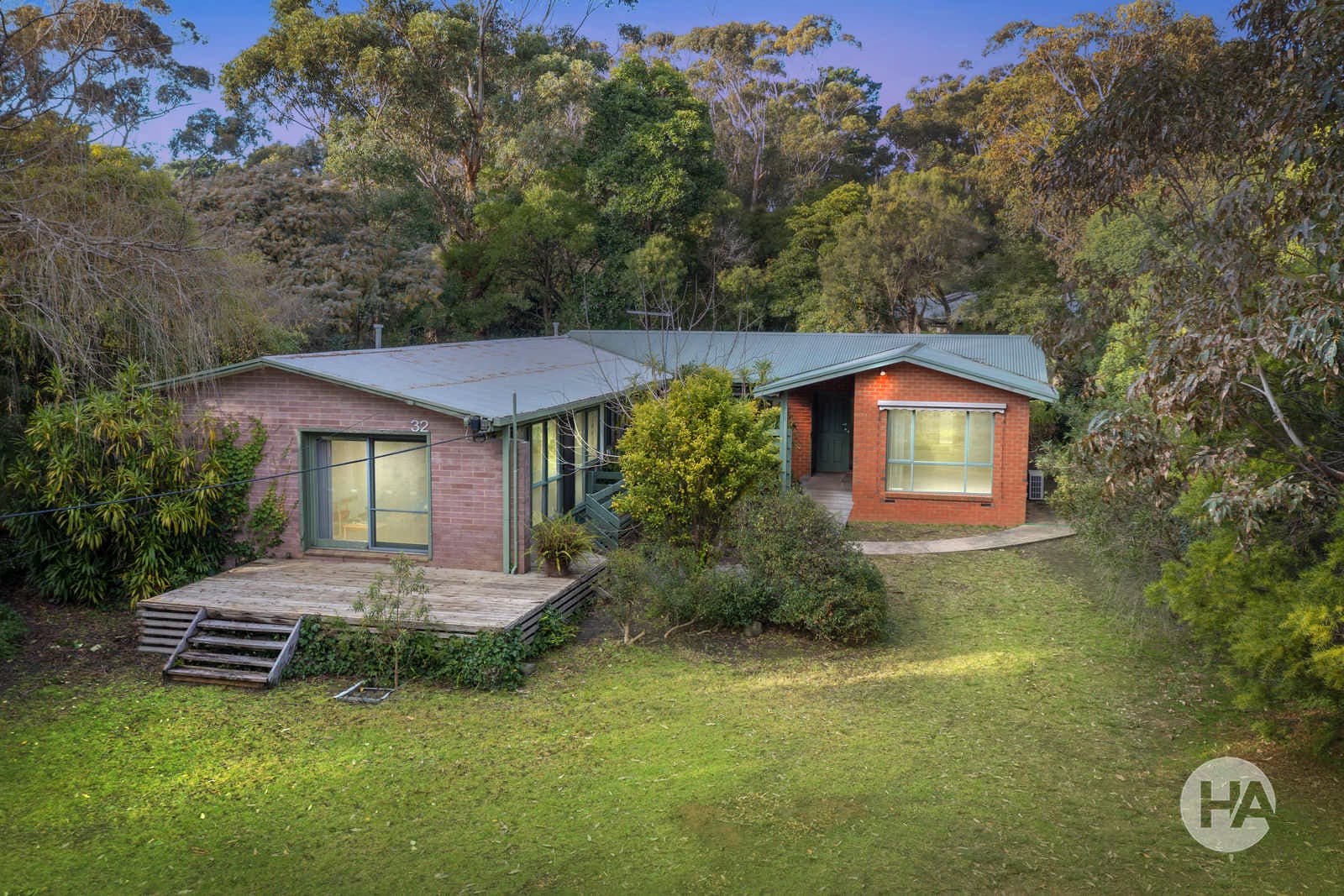 32 Ocean View Crescent, SOMERS, Somers - Thumbnail 2