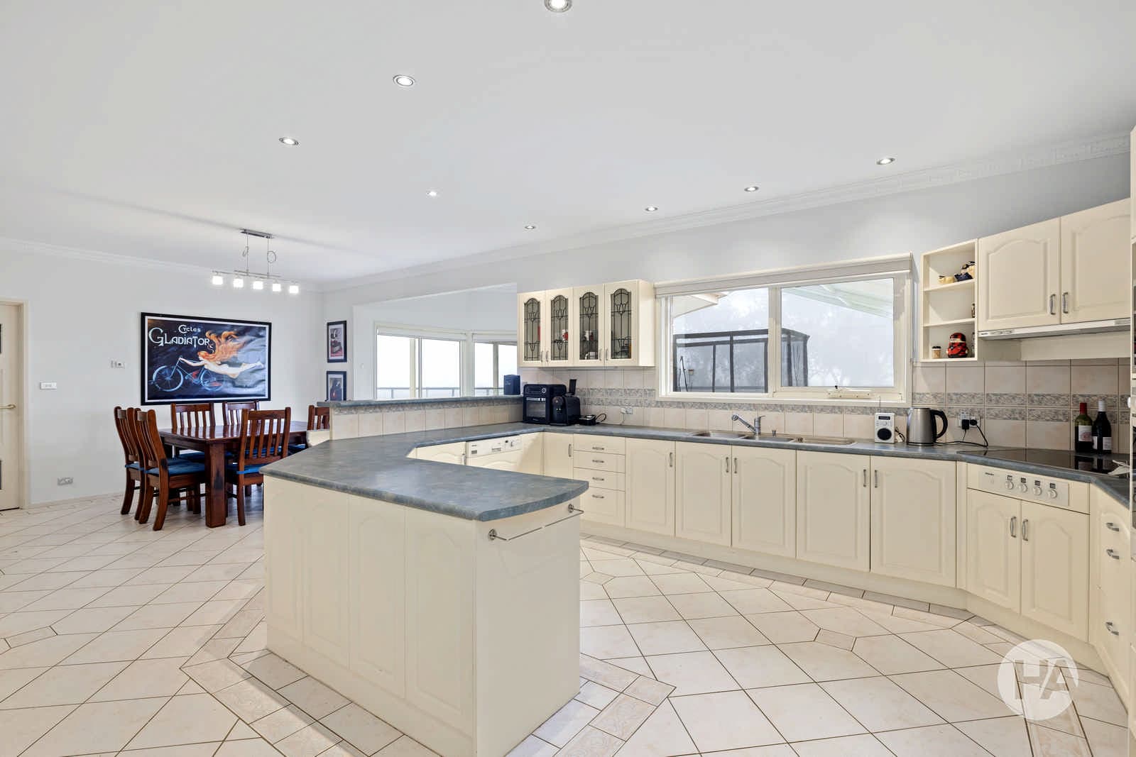 98-100 Denham Road, TYABB, Tyabb - Thumbnail 2