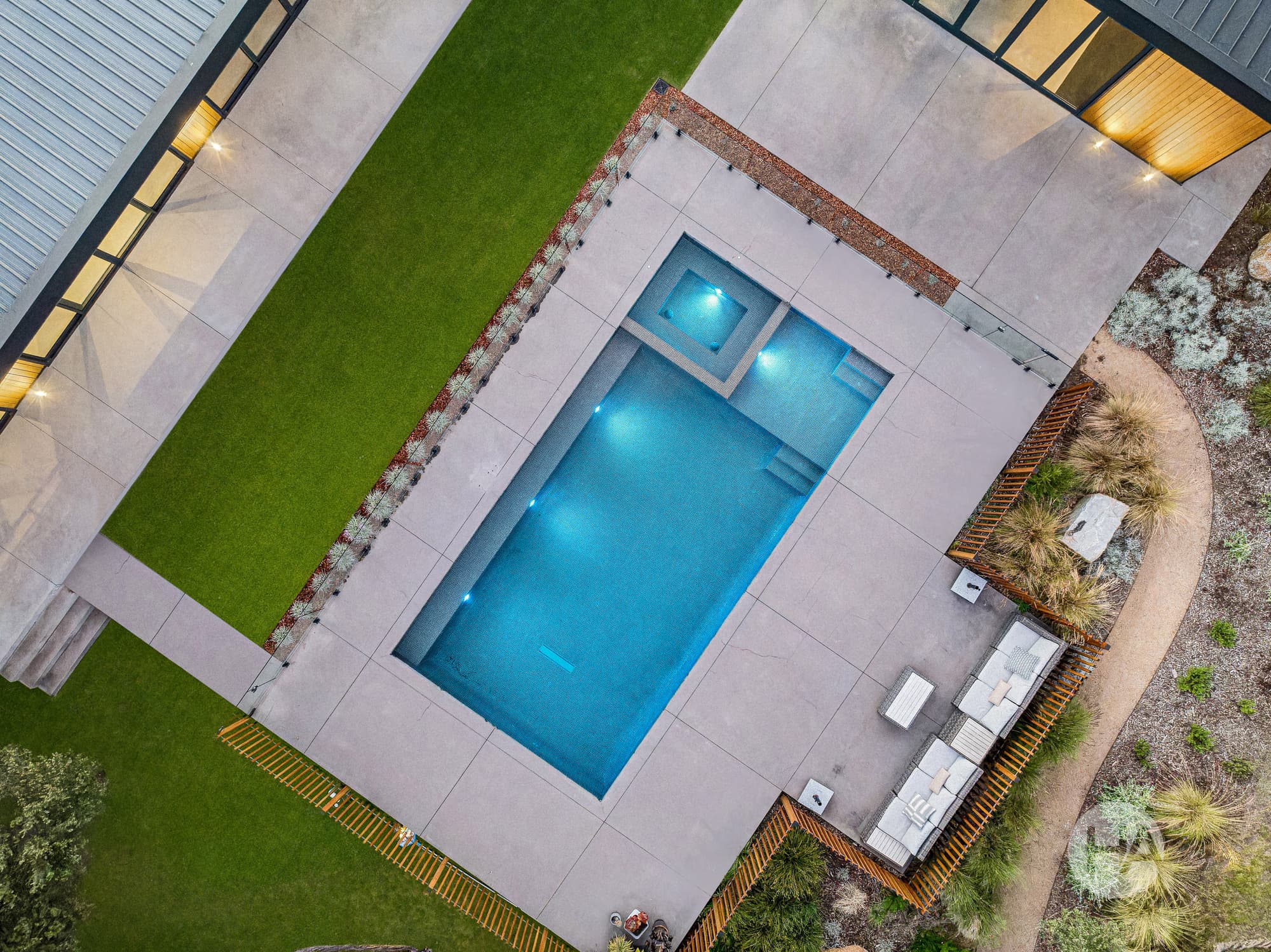 13 Creedmore Drive, RYE, Rye - Thumbnail 2