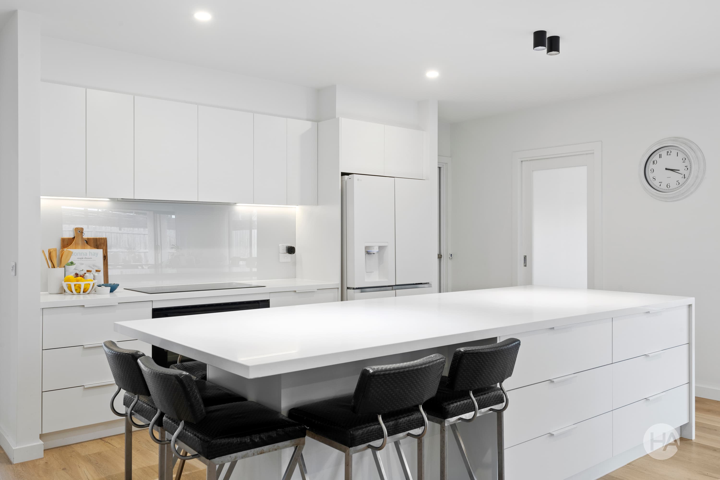 33 Watson Avenue, DROMANA, Dromana - Thumbnail 3