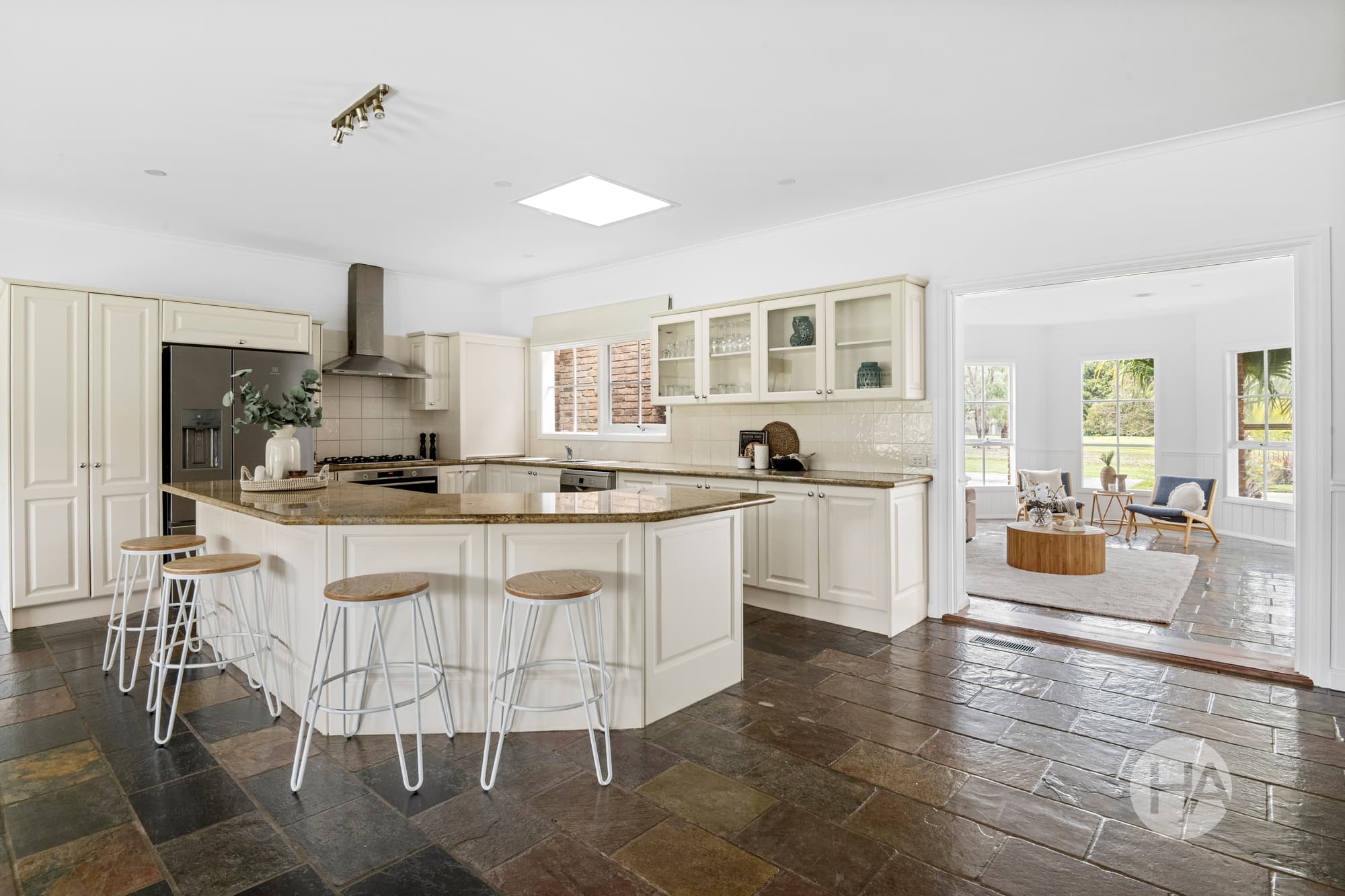 21 Grassmere Road, LANGWARRIN, Langwarrin - Thumbnail 4