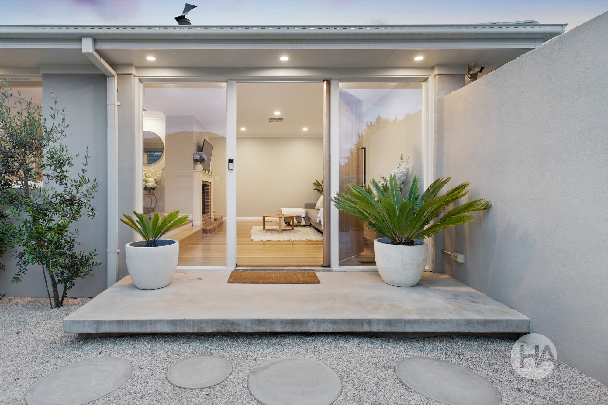 7 Dalton Drive, TYABB, Tyabb - Thumbnail 2