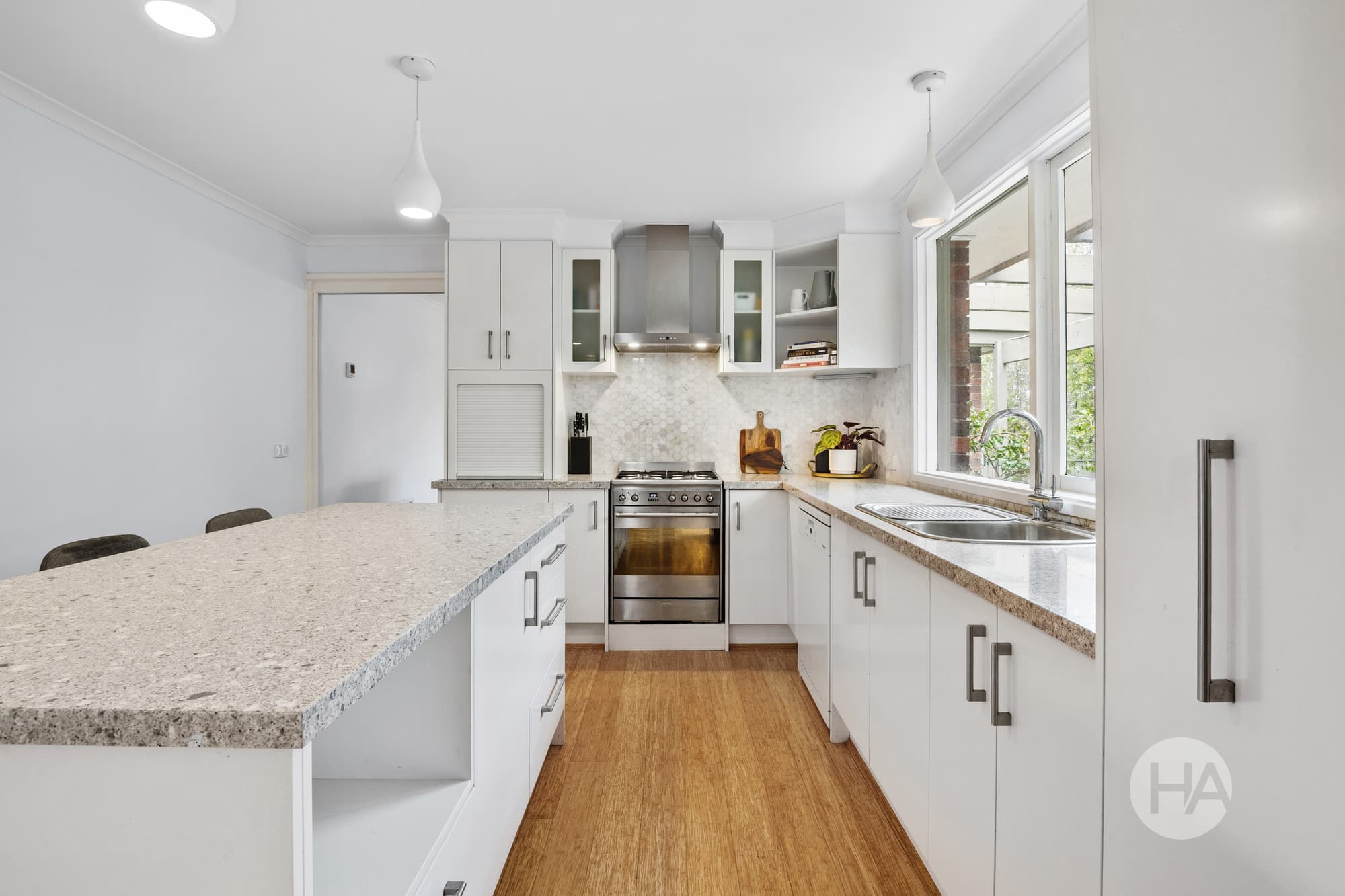 69 Summerhill Crescent, MOUNT ELIZA, Mount Eliza - Thumbnail 4