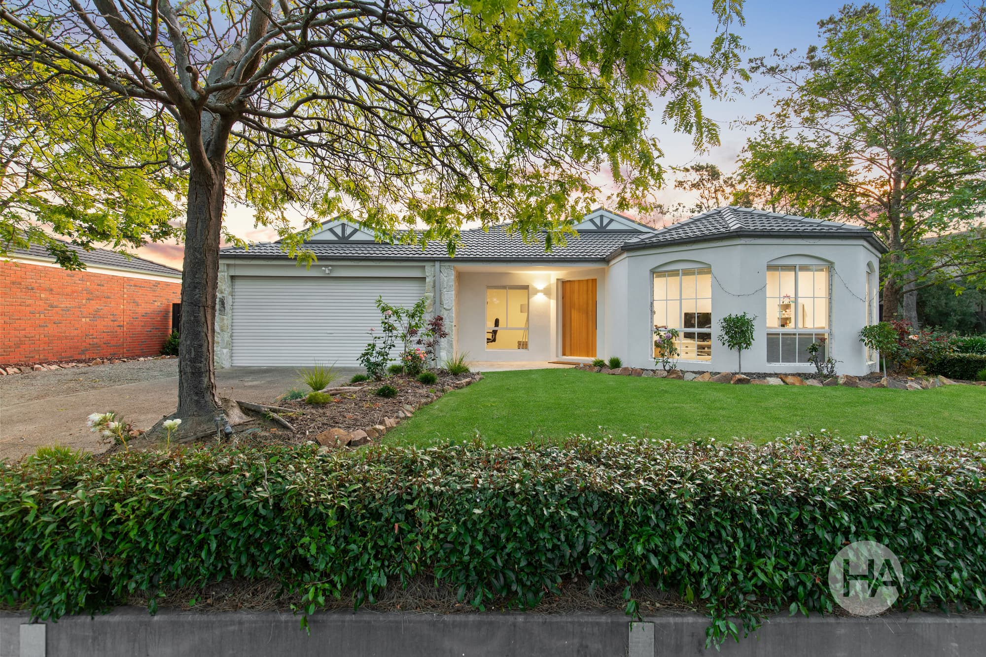 10 Manor House Drive, MORNINGTON, Mornington - Image 1