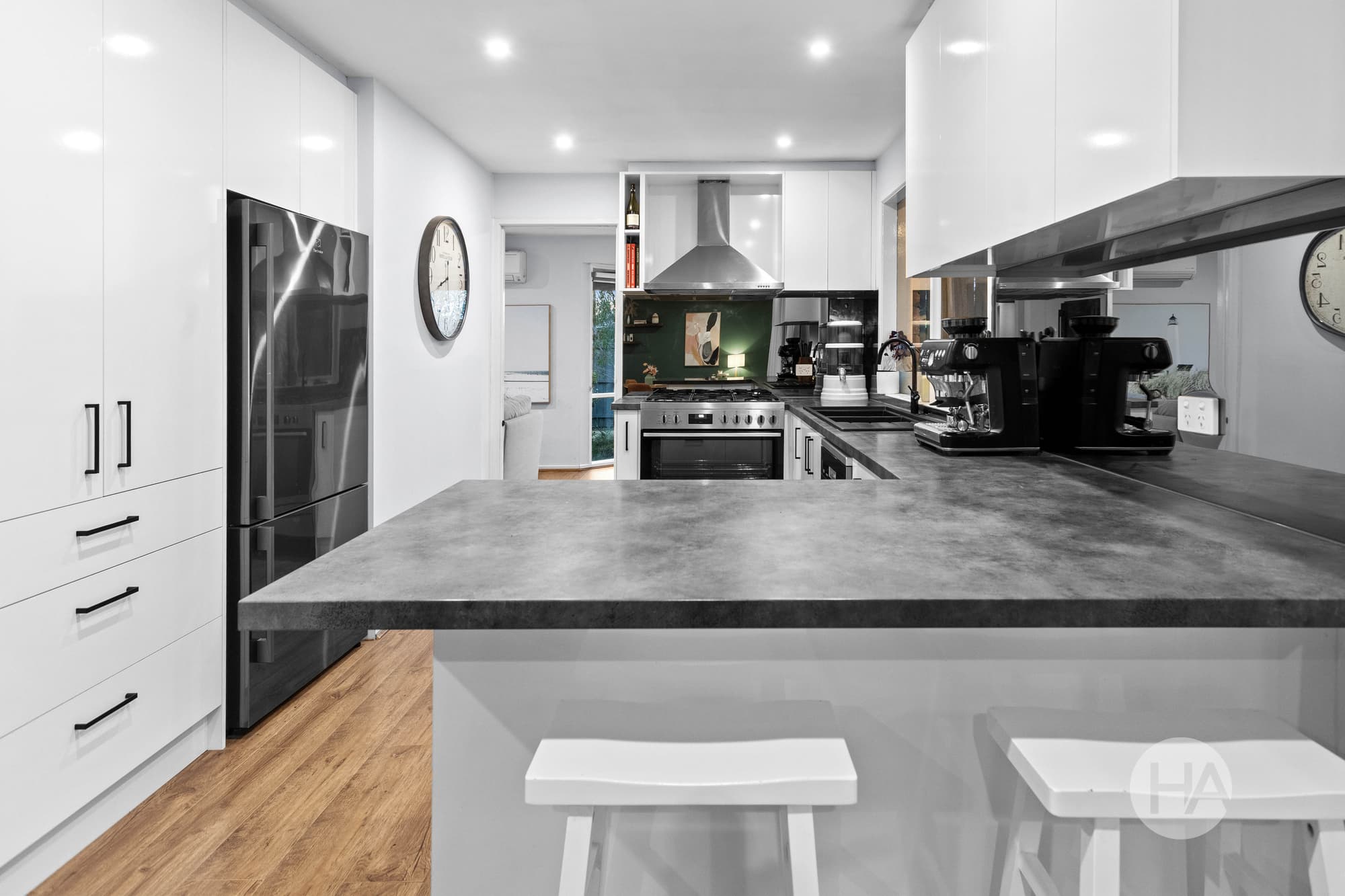 25 Clarendon Drive, SOMERVILLE, Somerville - Thumbnail 2