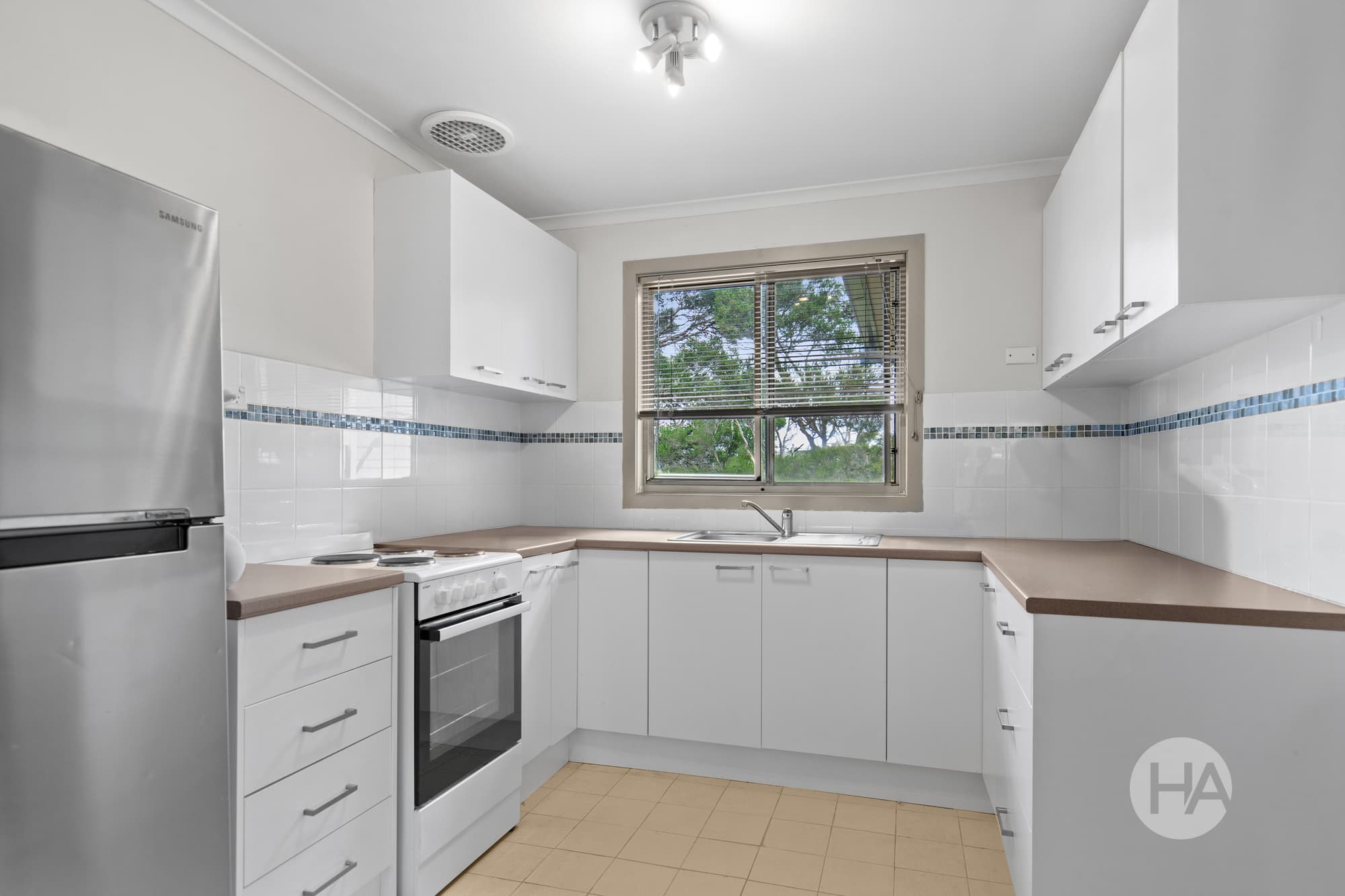 556 Settlement Road, COWES, Cowes - Thumbnail 2