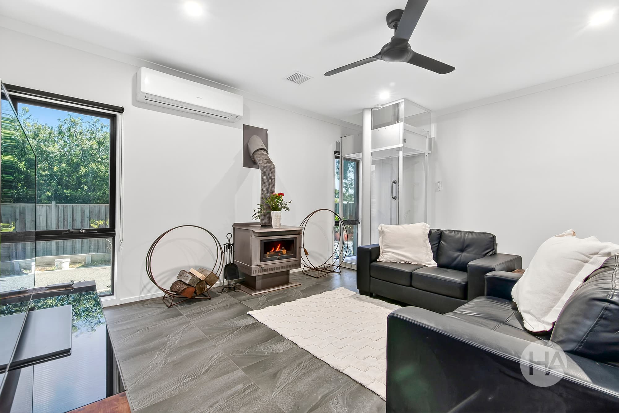 4 Crestwood Drive, ROSEBUD, Rosebud - Thumbnail 4