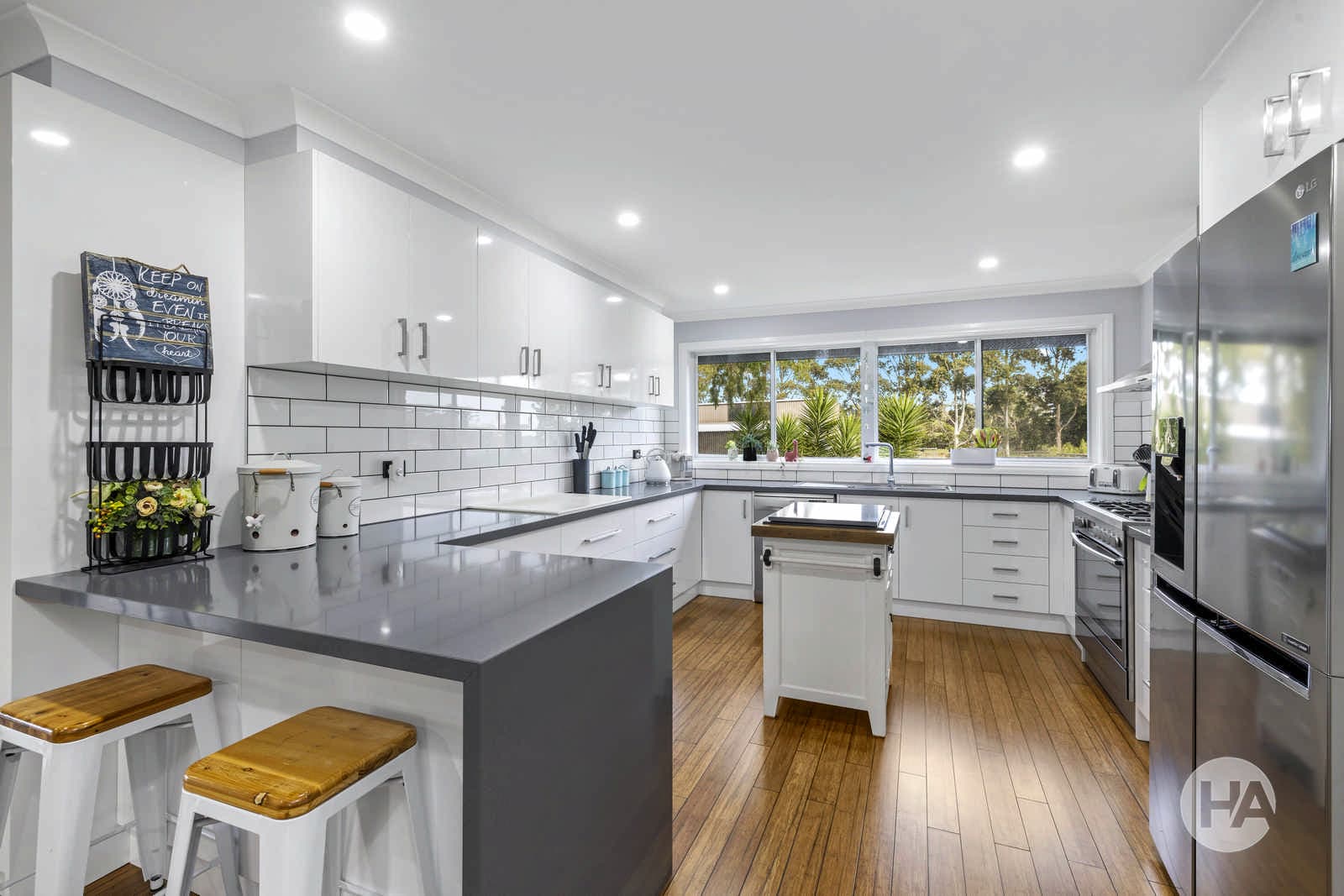 63 Graydens Road, HASTINGS, Hastings - Thumbnail 2