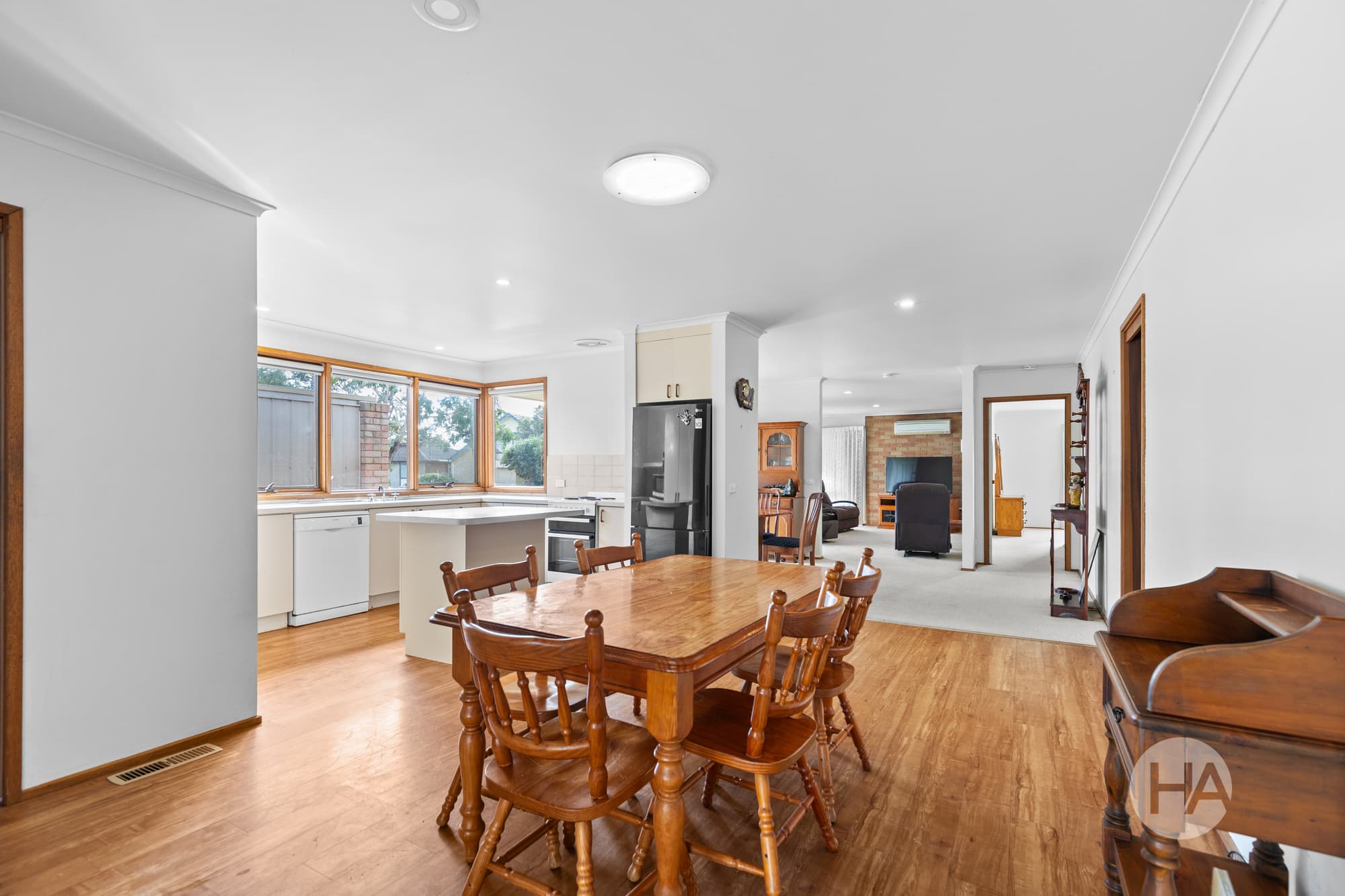 10 Meanderri Drive, INVERLOCH, Inverloch - Thumbnail 4