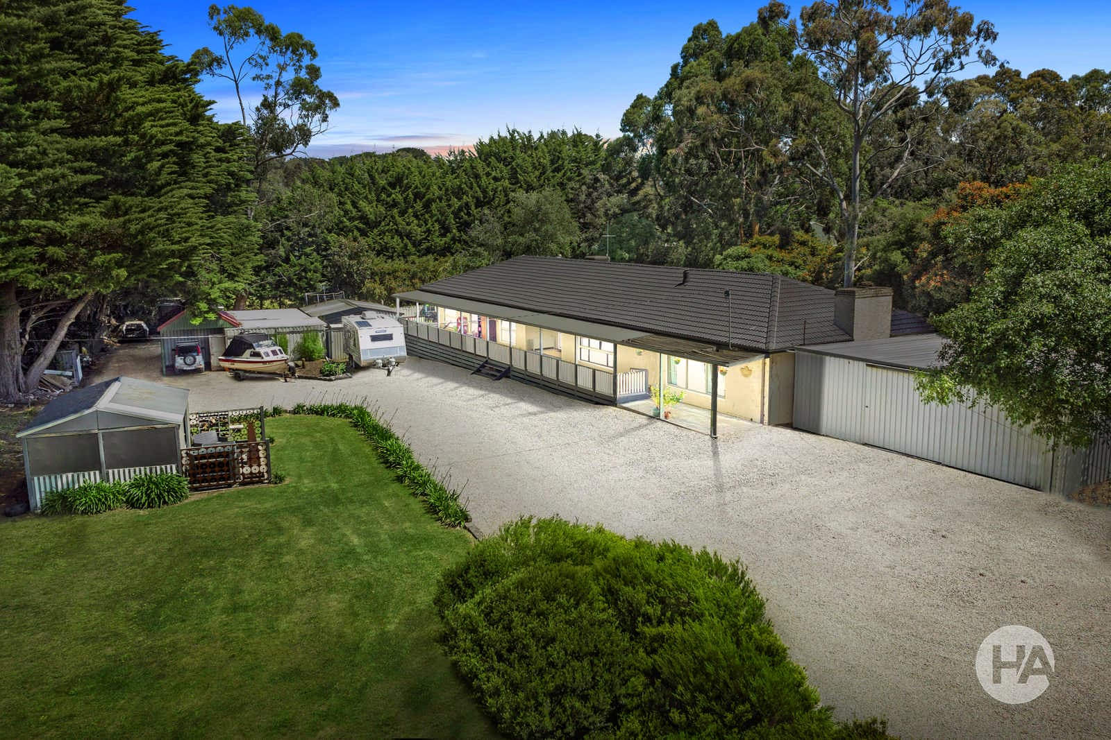 1 & 1a Valencia Rise, TYABB, Fawkner - Image 1
