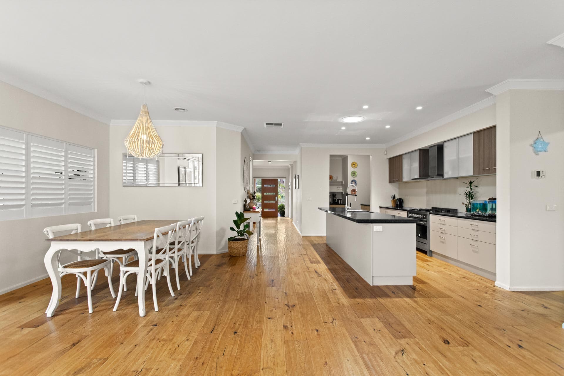 13 Beach Hill Avenue, SOMERS, Somers - Thumbnail 2