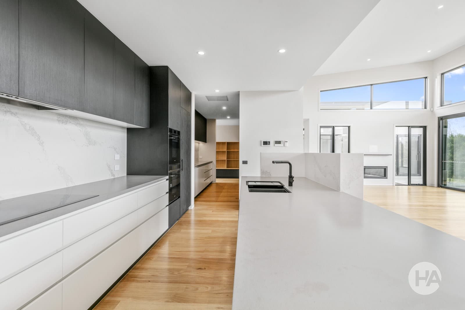 21 Crofters Hill Way, SOMERVILLE, Somerville - Thumbnail 2