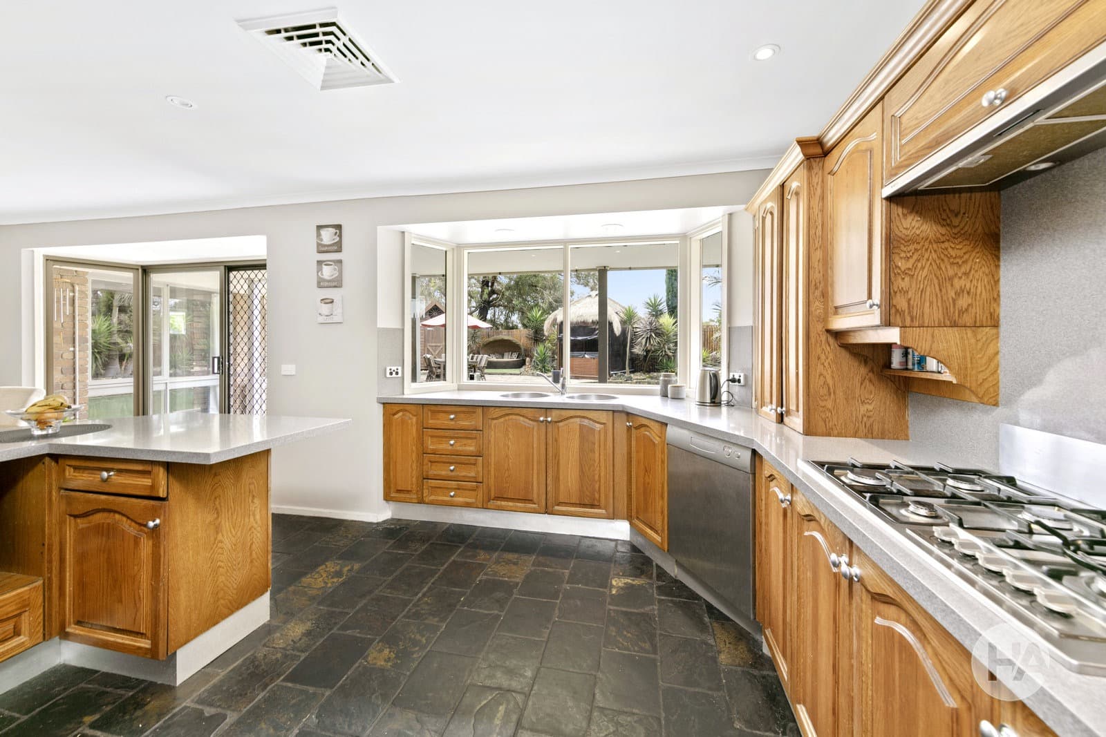 3 Lutana Court, MOUNT MARTHA, Mount Martha - Thumbnail 2