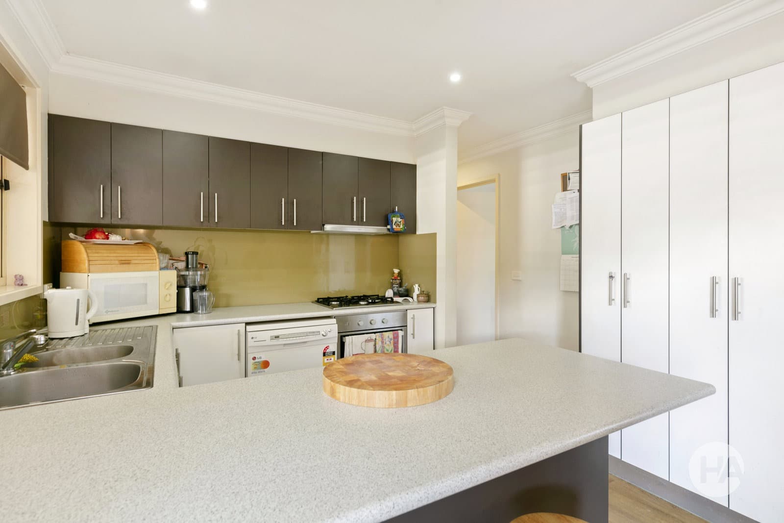 54 Ireland Avenue, NARRE WARREN, Narre Warren - Thumbnail 2