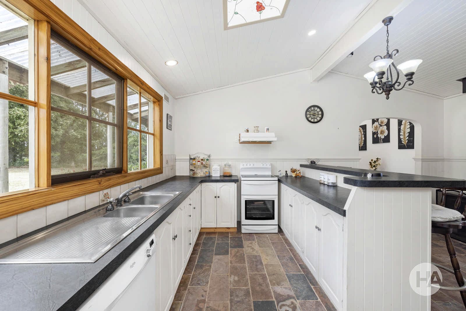 15 Yackatoon Road, BEACONSFIELD UPPER, Langwarrin - Thumbnail 3
