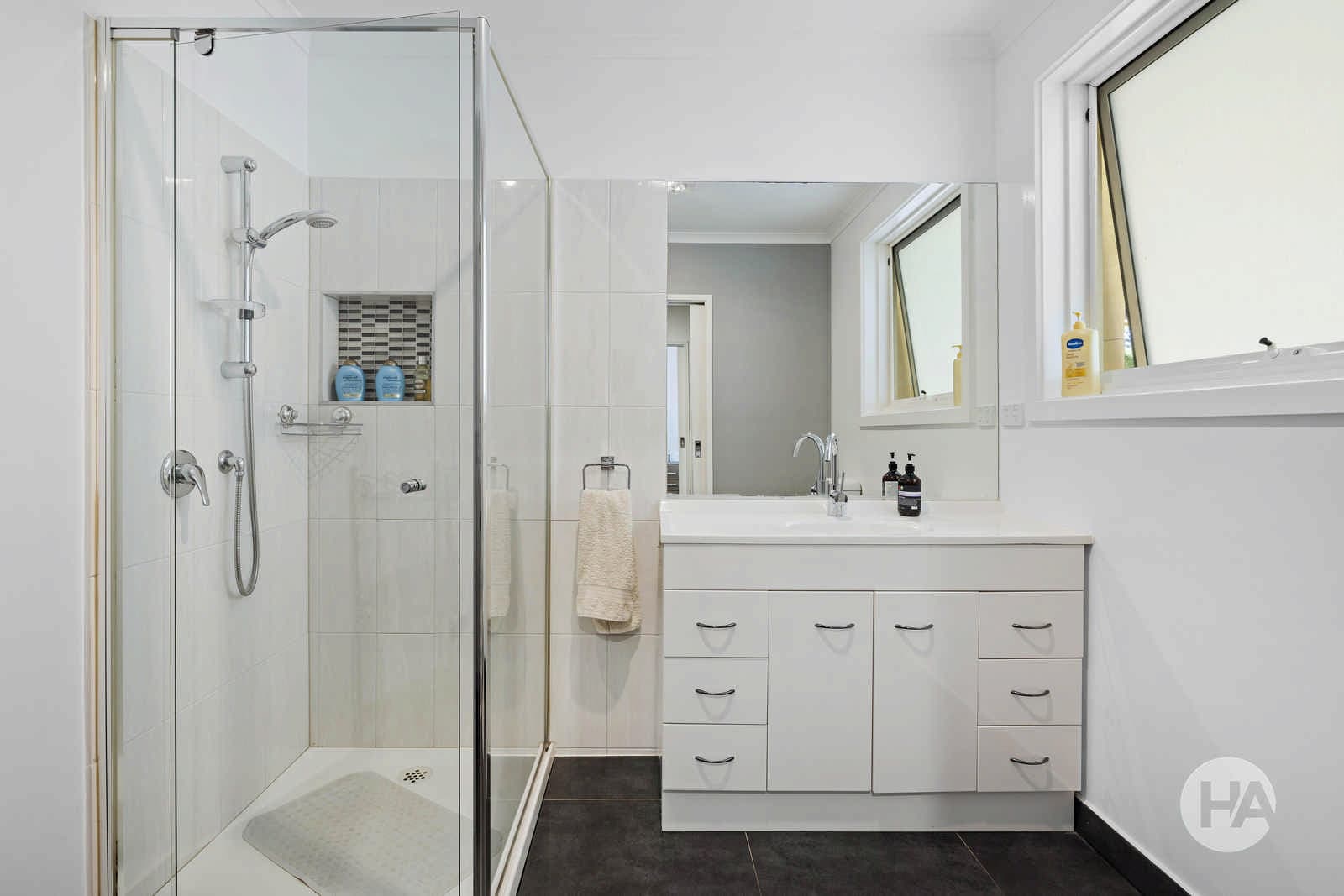 2 Camp Hill Road, SOMERS, Lilydale - Thumbnail 7