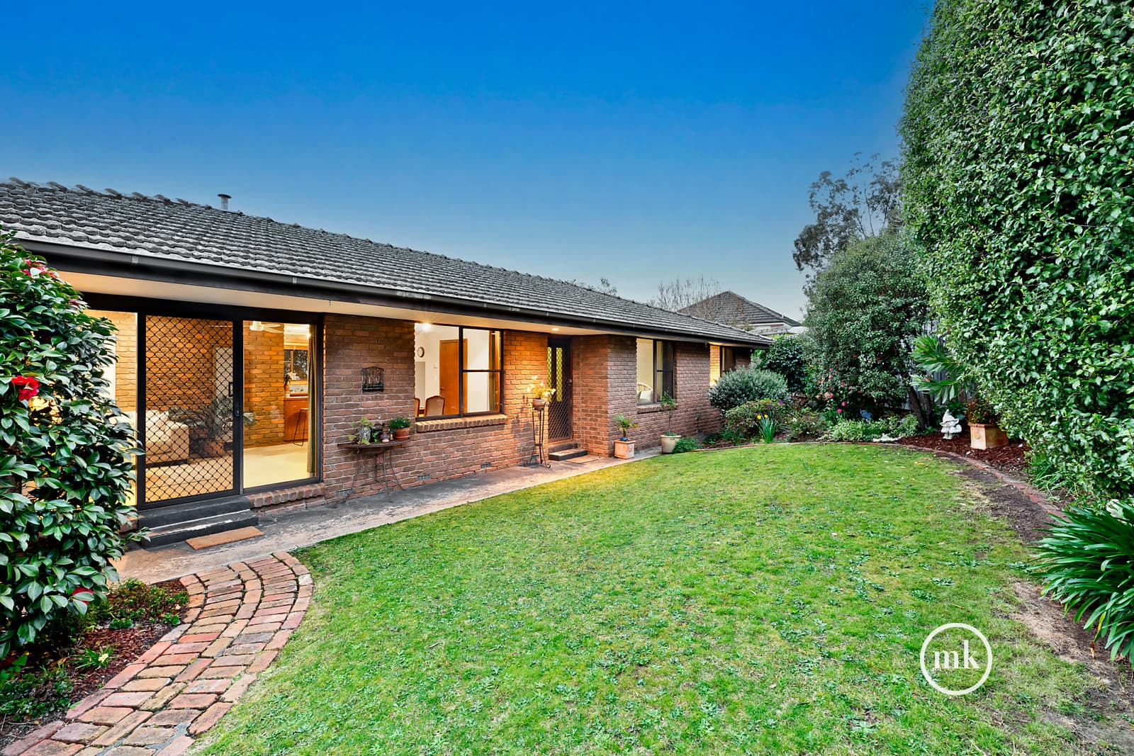 1/11 Bryan Court, Eltham, Eltham - Thumbnail 2