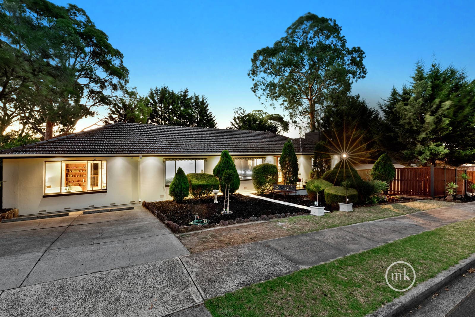 21 Beleura Grove, Lower Plenty, Lower Plenty - Thumbnail 2
