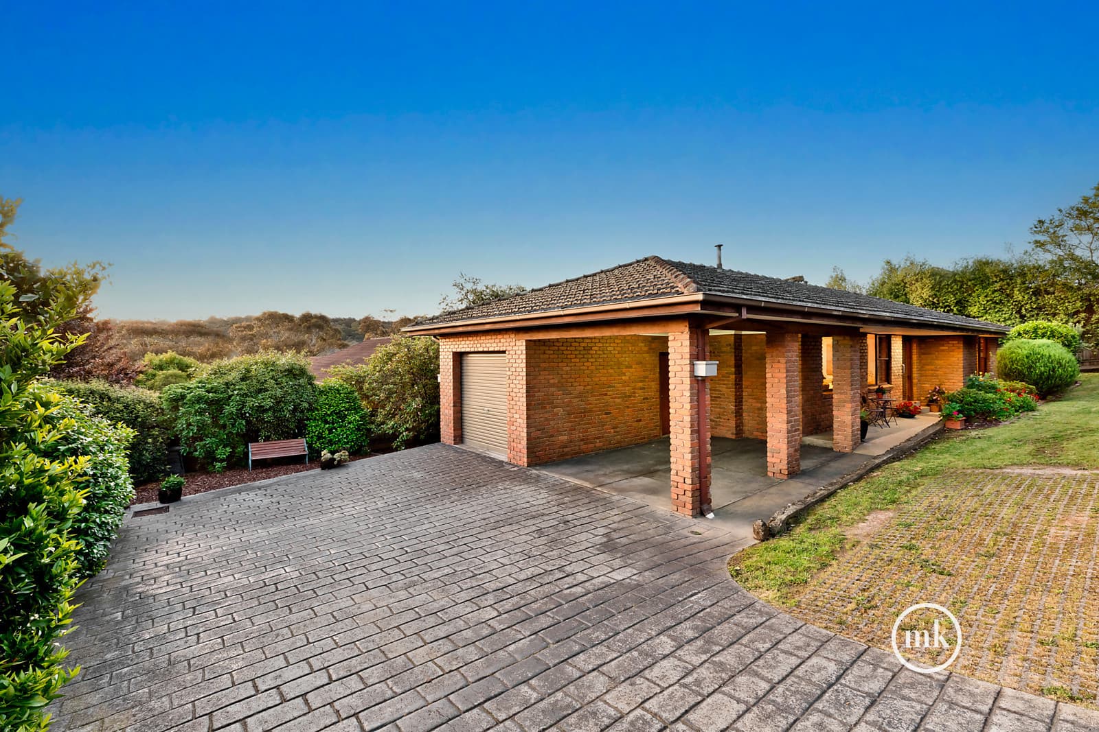 2/11 Bryan Court, Eltham, Eltham - Thumbnail 2