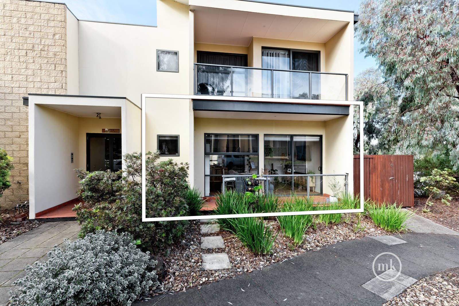 1/30 Diamond Boulevard, Greensborough, Greensborough - Thumbnail 2
